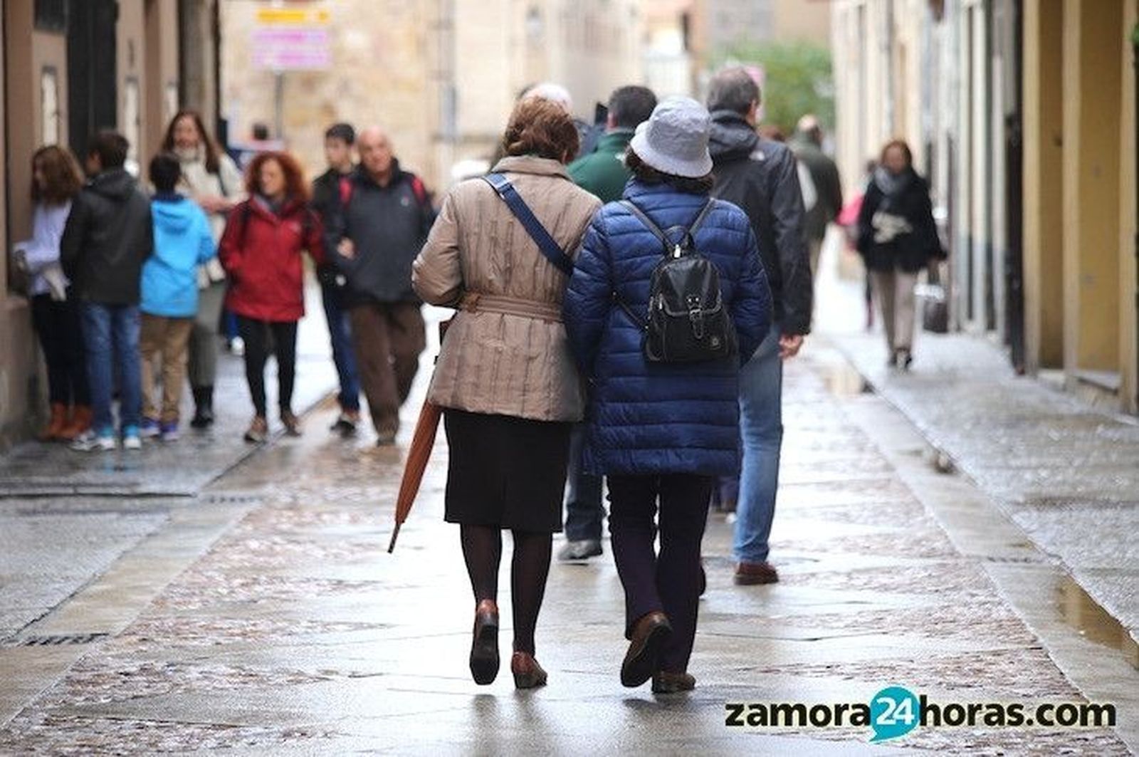 Las temperaturas bajan de forma ostensible y aparecen las nubes