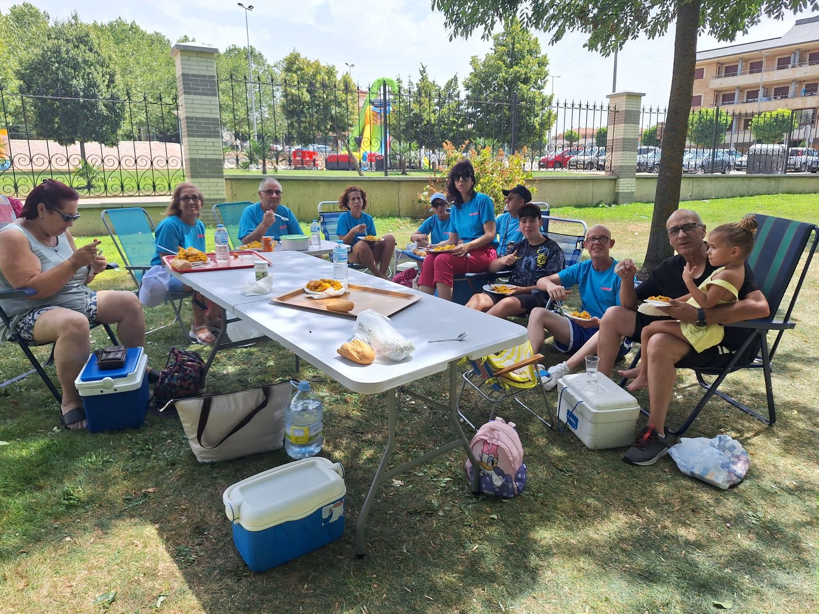 La paella y la sangría de Carbajosa de la Sagrada reúne a 1.500 personas