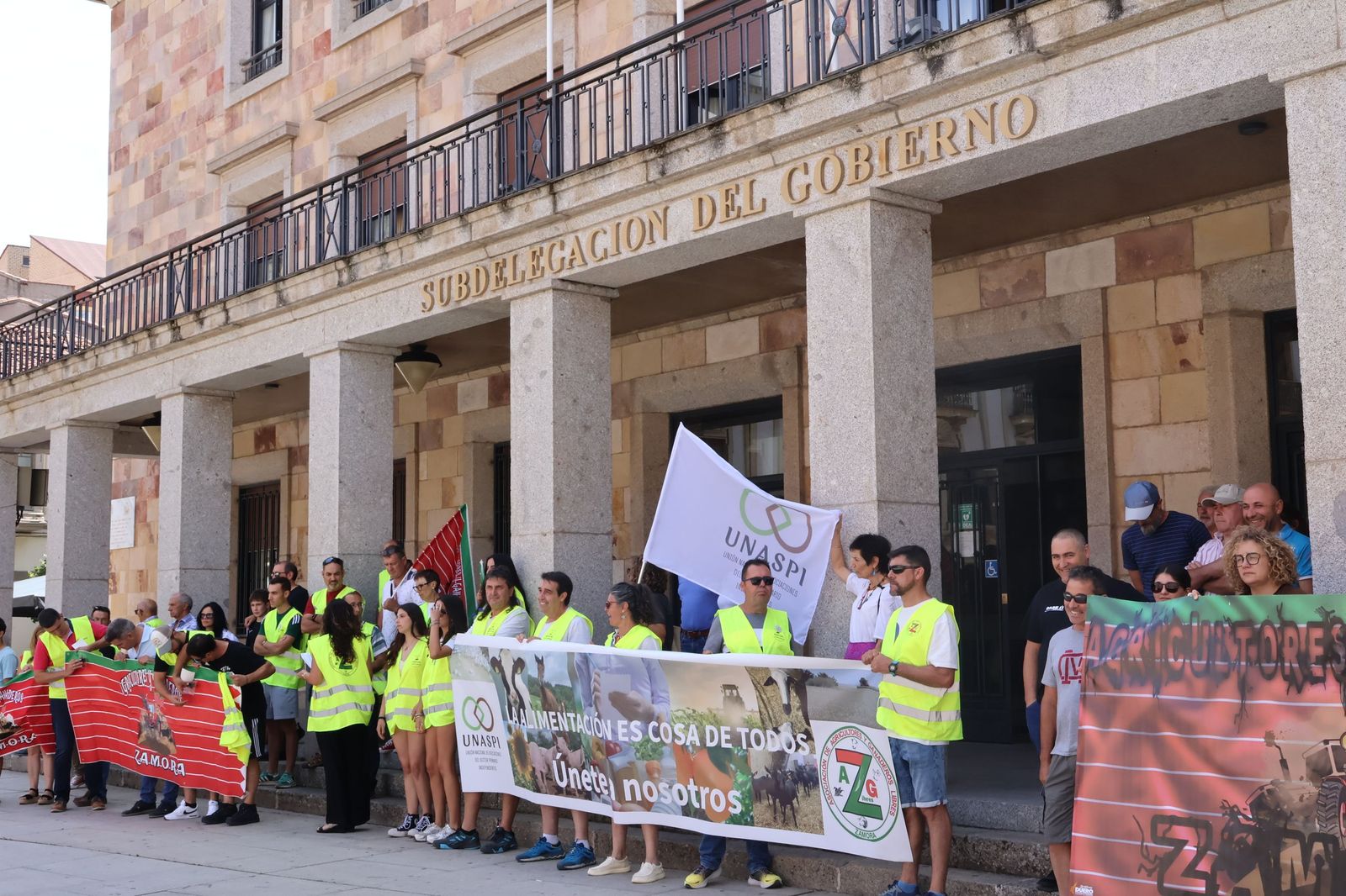 Marcha silenciosa en homenaje a David Lafoz (57).JPG