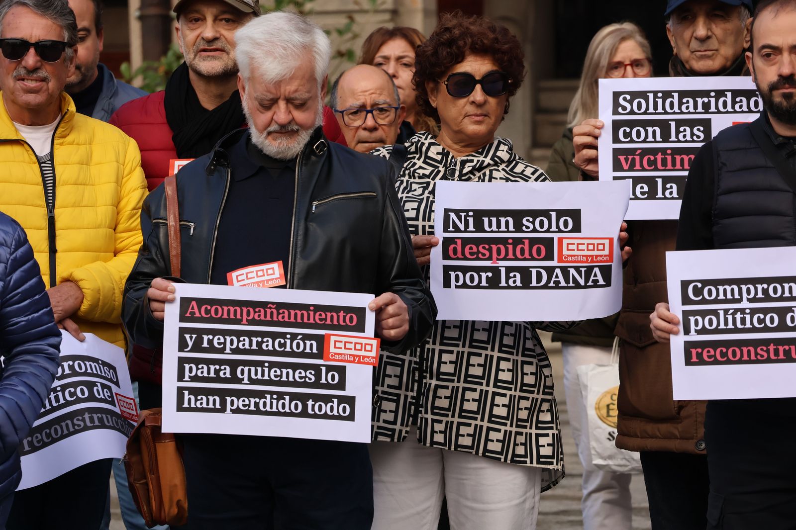 manifestacion-de-los-sindicatos-frente-al-ayuntamiento-20