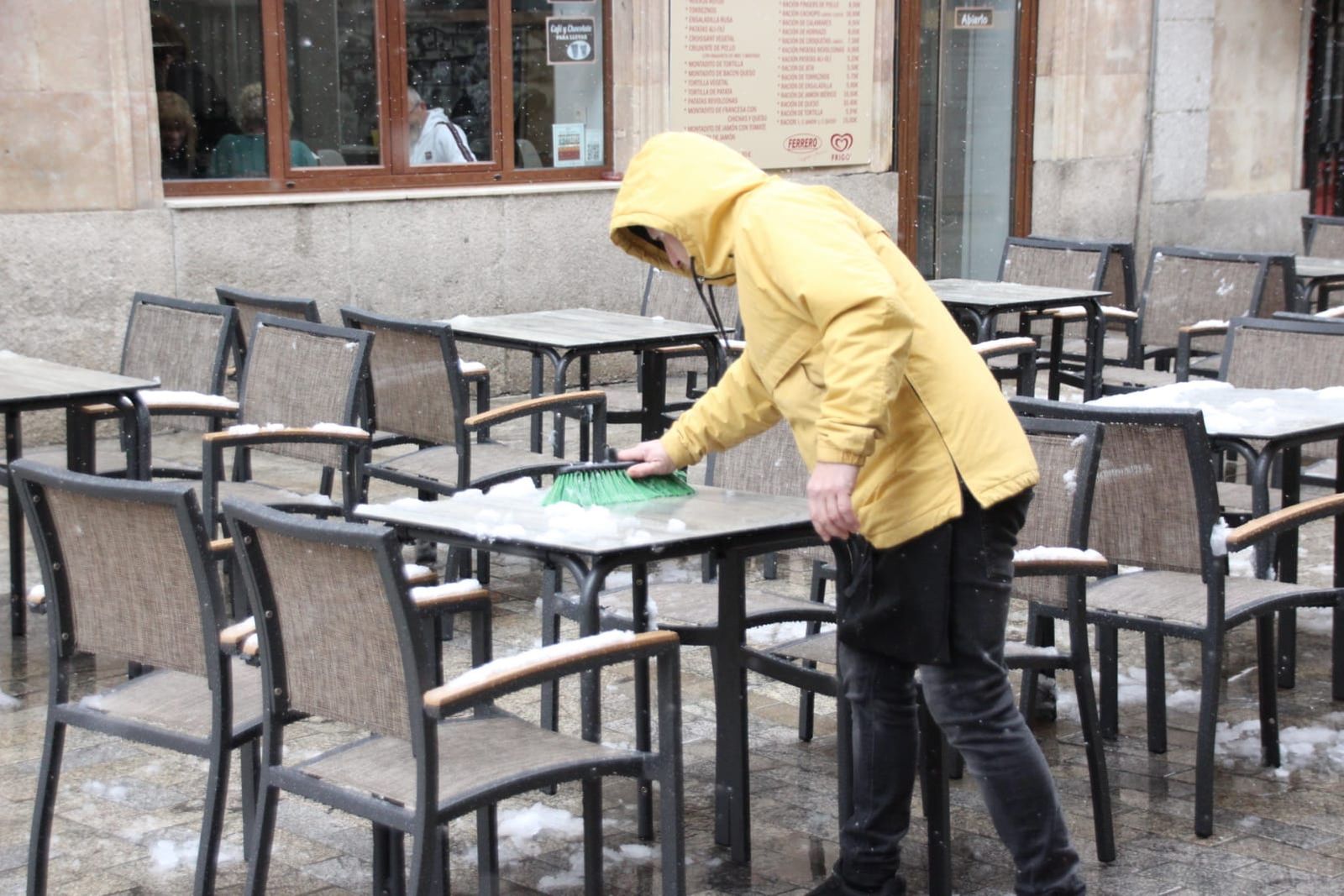 galeria-nieve-en-salamanca-capital-23-de-febrero-1