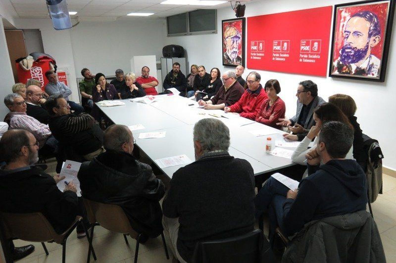 Socialistas salmantinos se agrupan en una plataforma para exigir la convocatoria de elecciones primarias