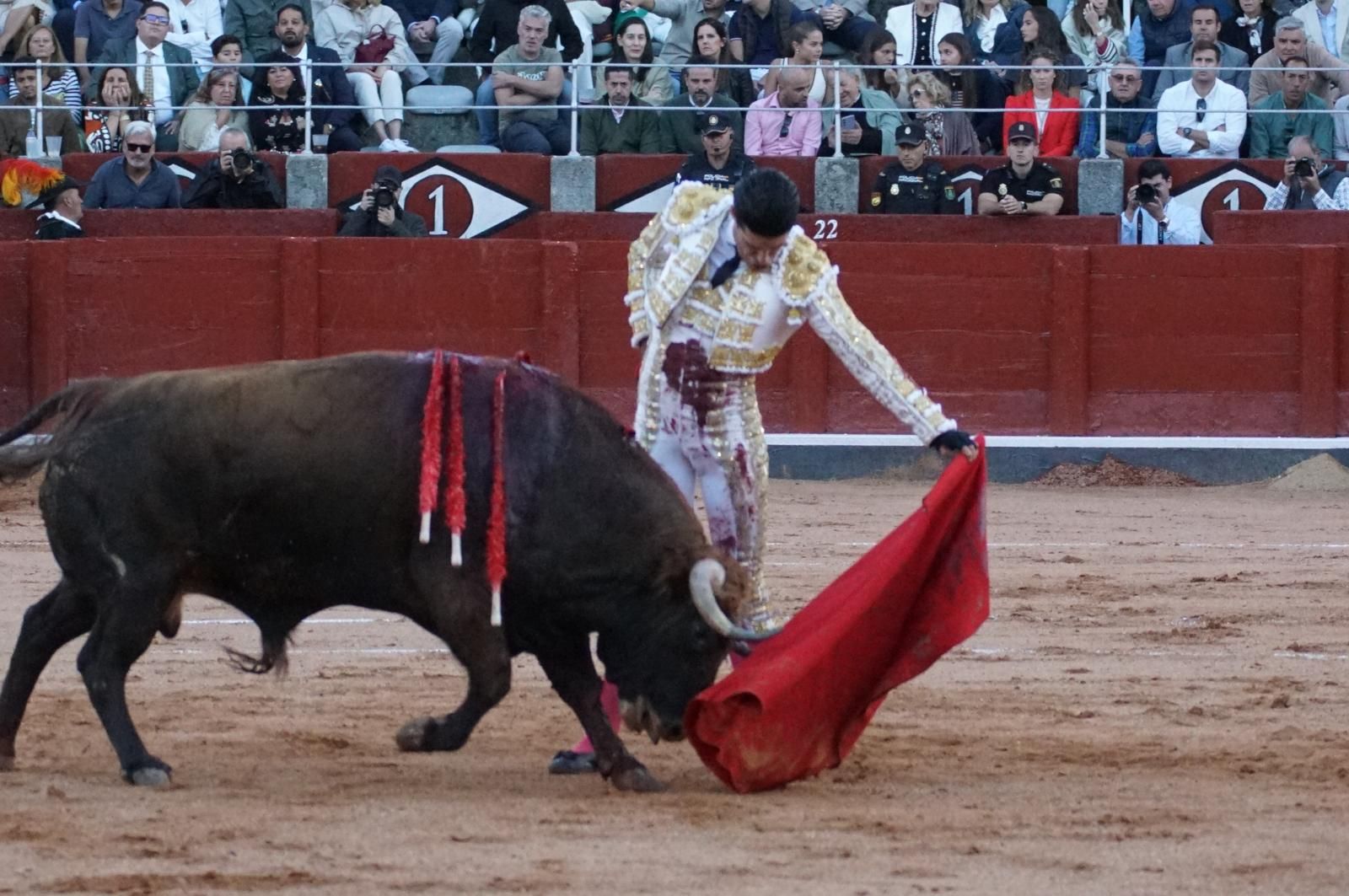 La corrida concurso para despedir la feria con Morante, Talavante y Borja Jiménez: imágenes de los mejores momentos en La Glorieta