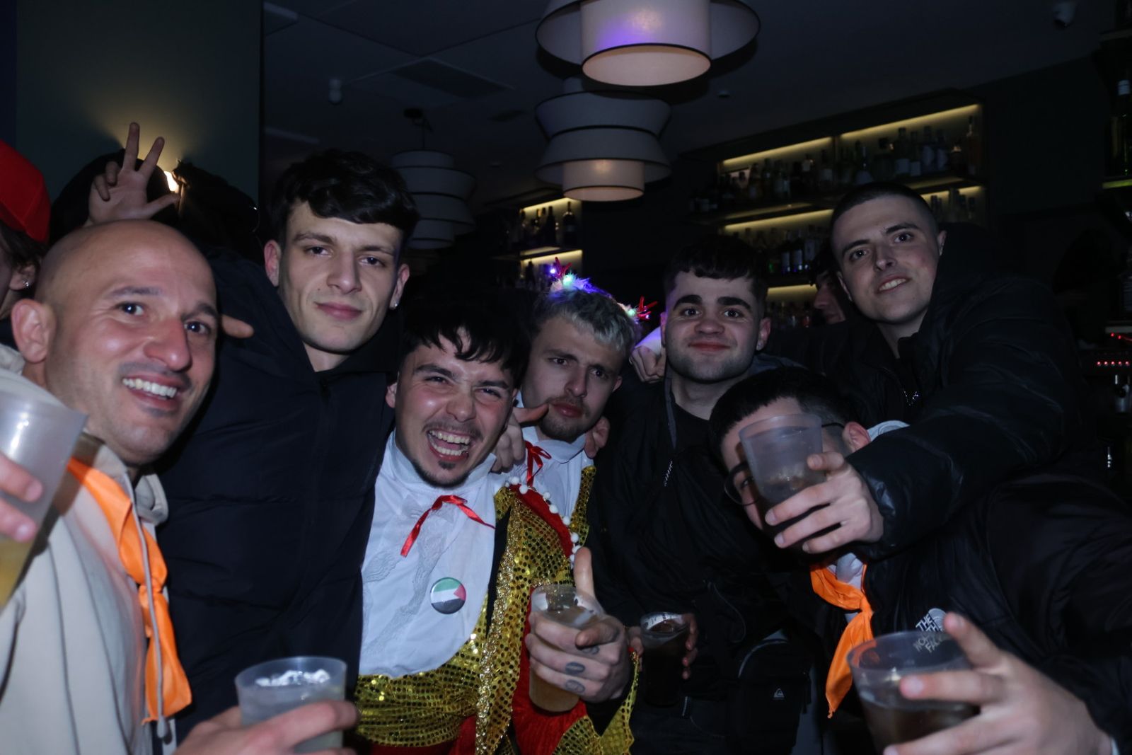 Los jóvenes vuelven a llenar las calles de Ciudad Rodrigo por el Carnaval del Toro