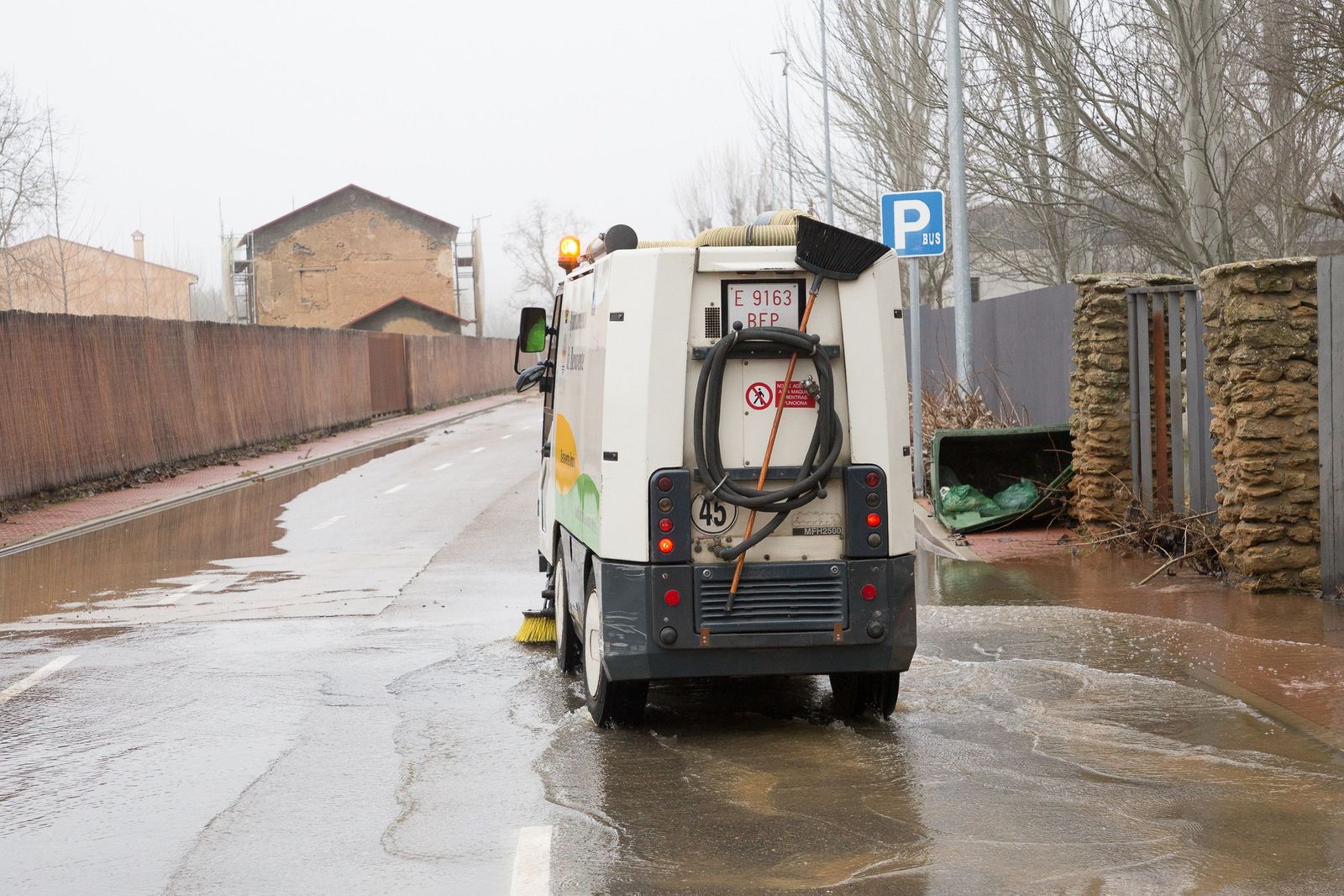 Crecida río limpieza
