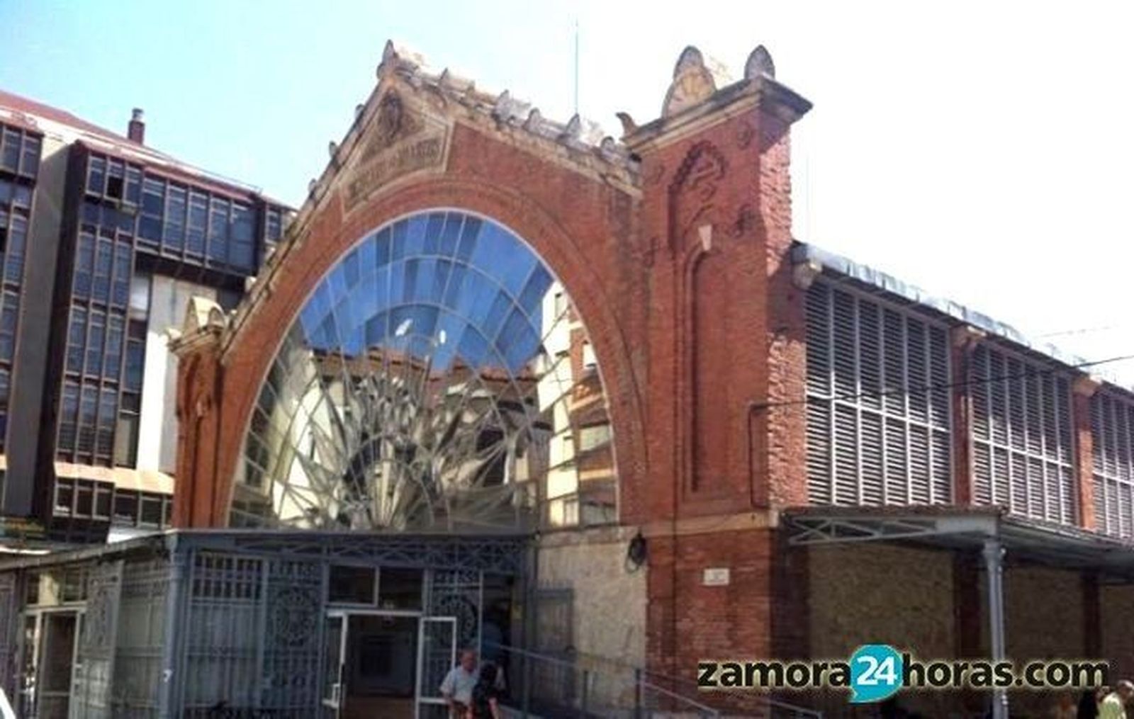 Zamora10 considera insuficiente el proyecto de remodelación del Mercado de Abastos