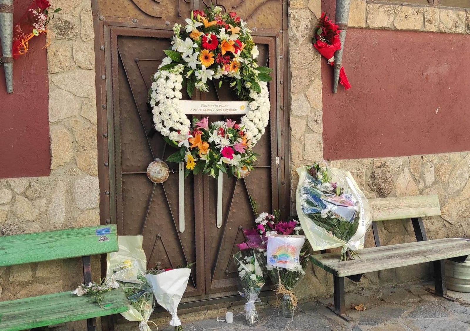 El Numancia, templo de dolor y despedida a Miguel Fernández