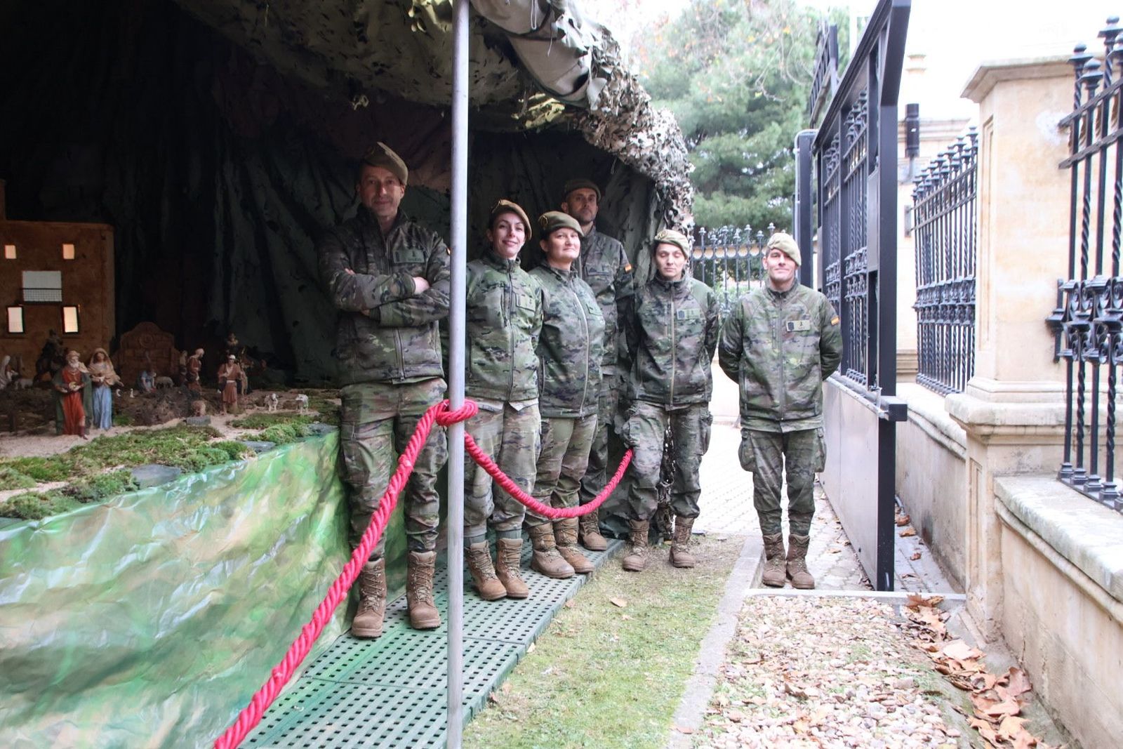 Inauguración Belén militares