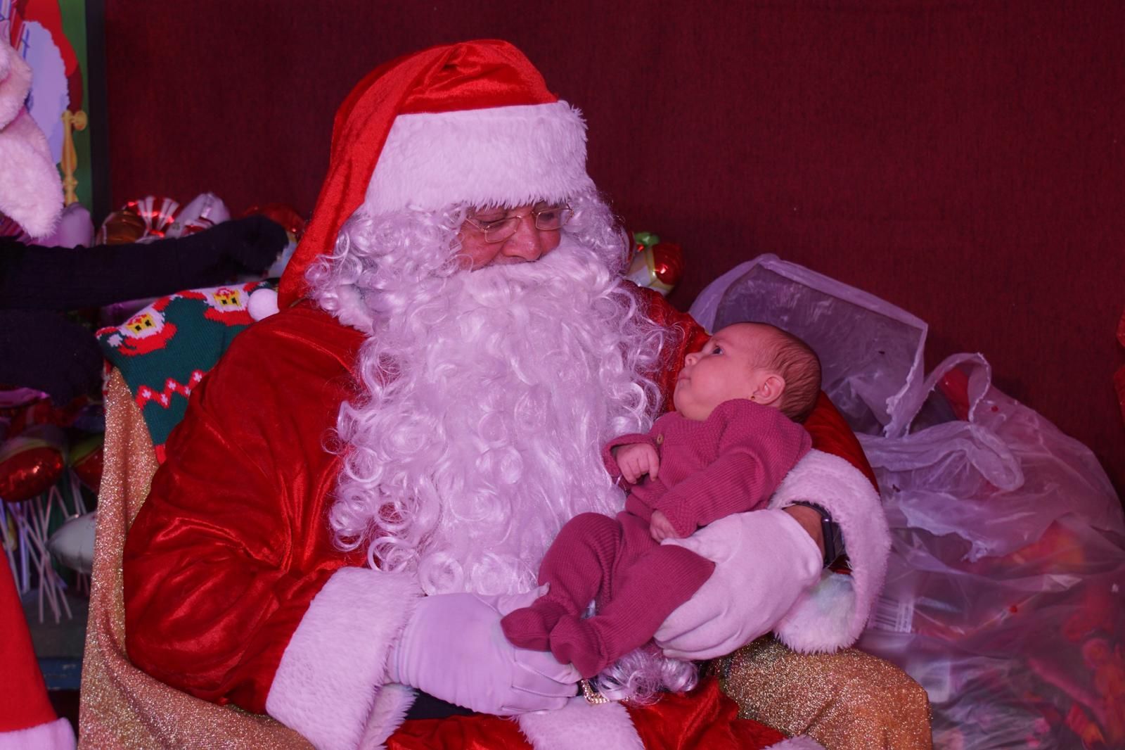 El Encinar recibe la visita de Papa Noel