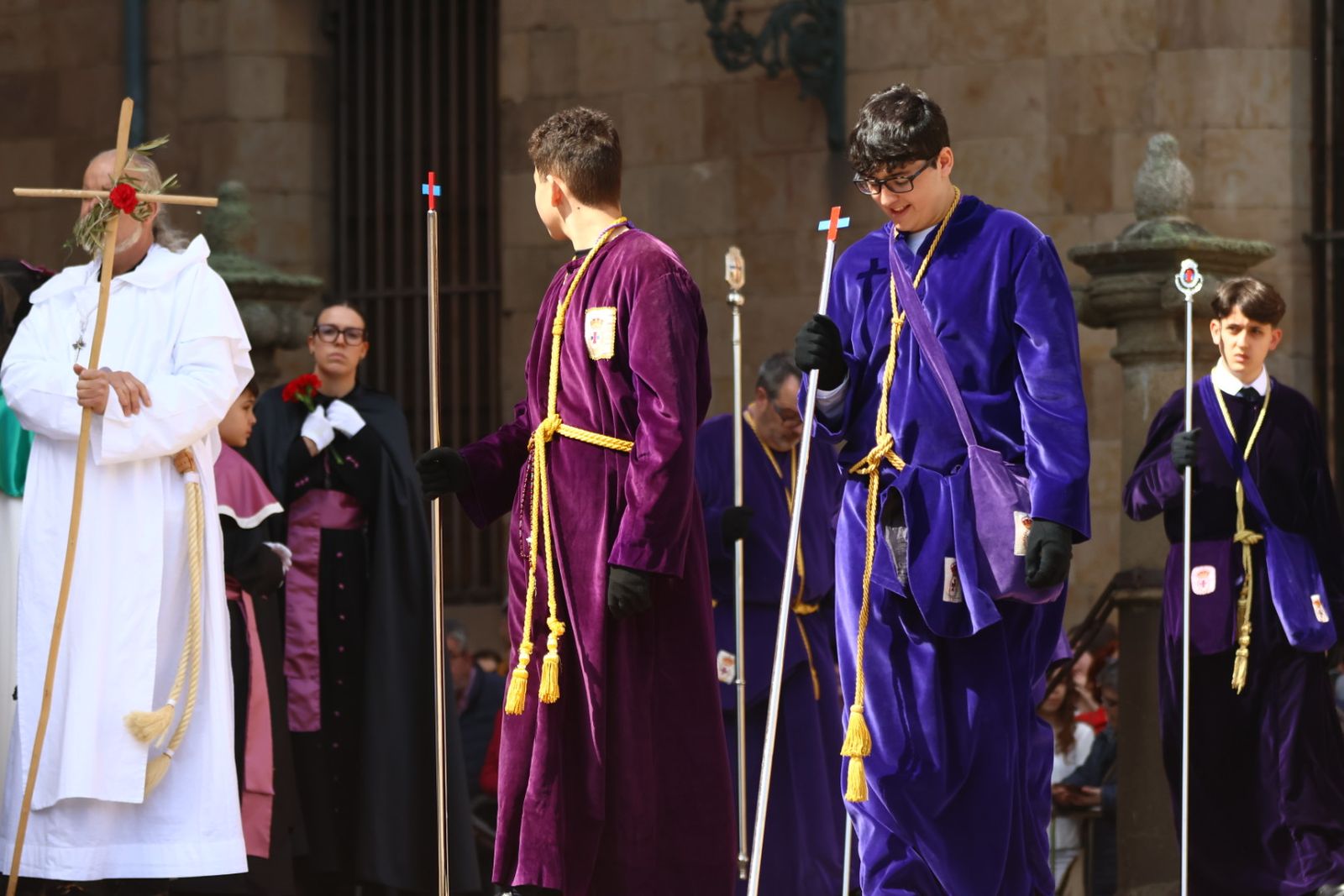 Procesión del encuentro de Nuestra Señora de la Alegría y Jesús Resucitado en el Domingo de Resurrección en Salamanca