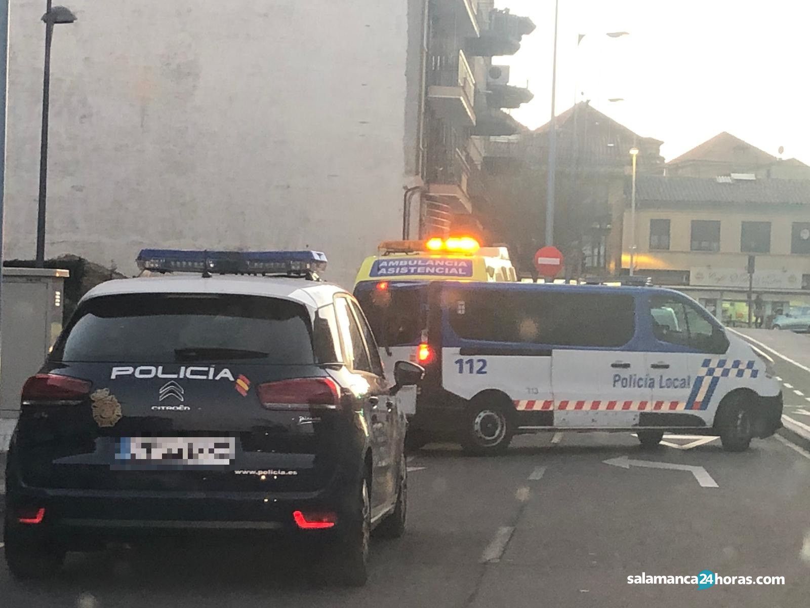 Incendio contenedor calle Jardines (4)