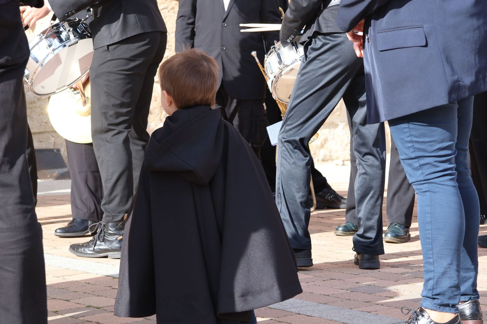 Revive las imágenes de la procesión del Santo Entierro en Fuentesaúco