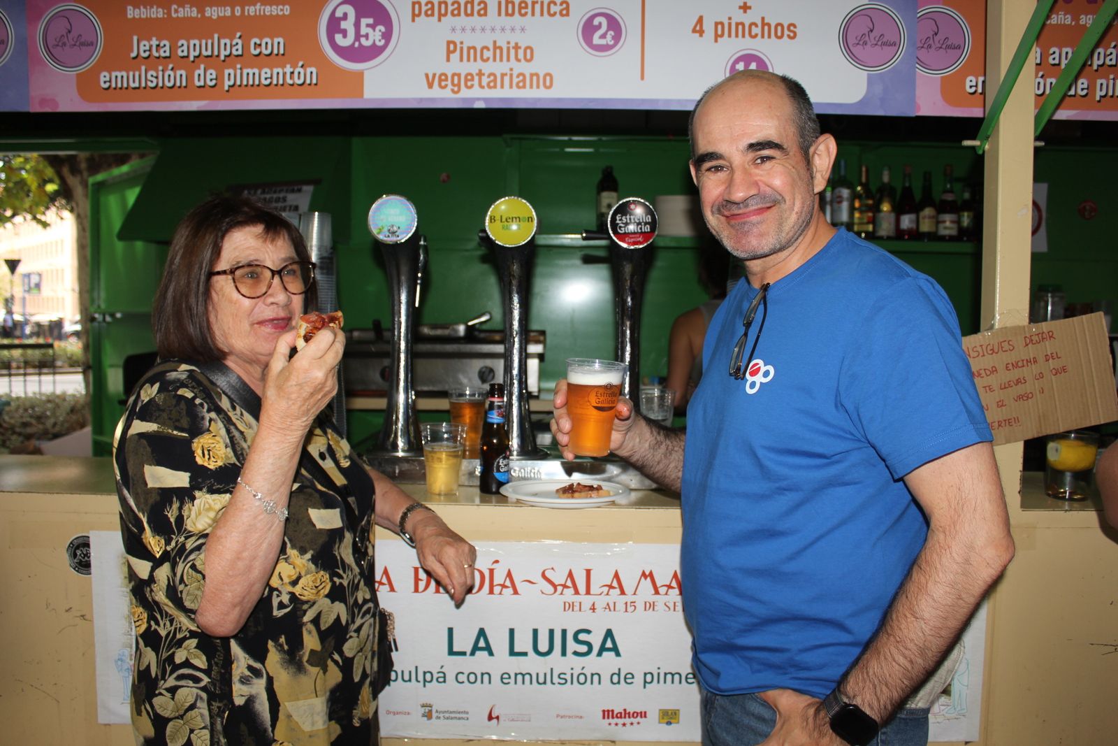 Ambiente en la Feria de Día en el mediodía de este viernes