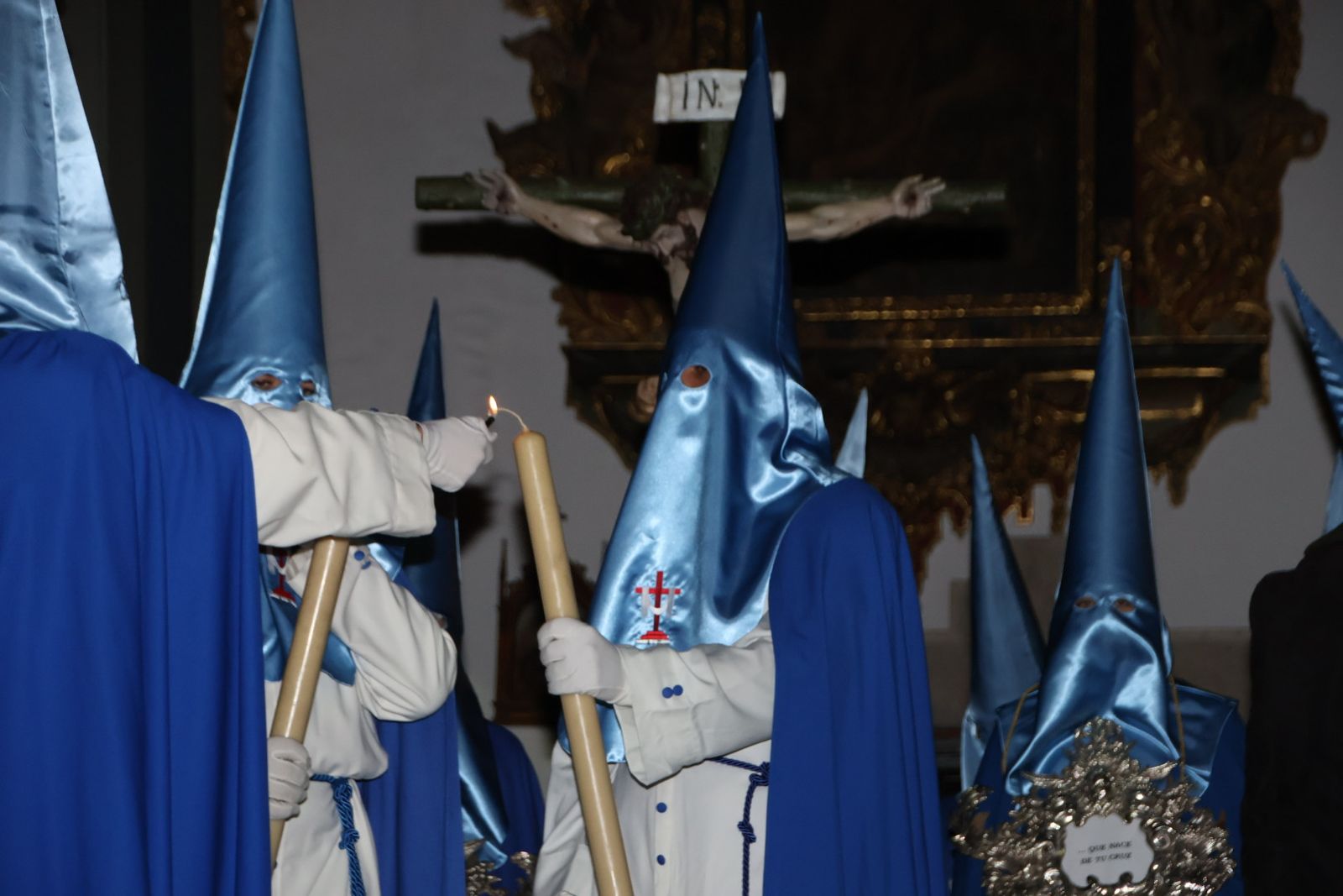 El Cristo de los Doctrinos y la Virgen de la Amargura saludan a sus fieles en Salamanca
