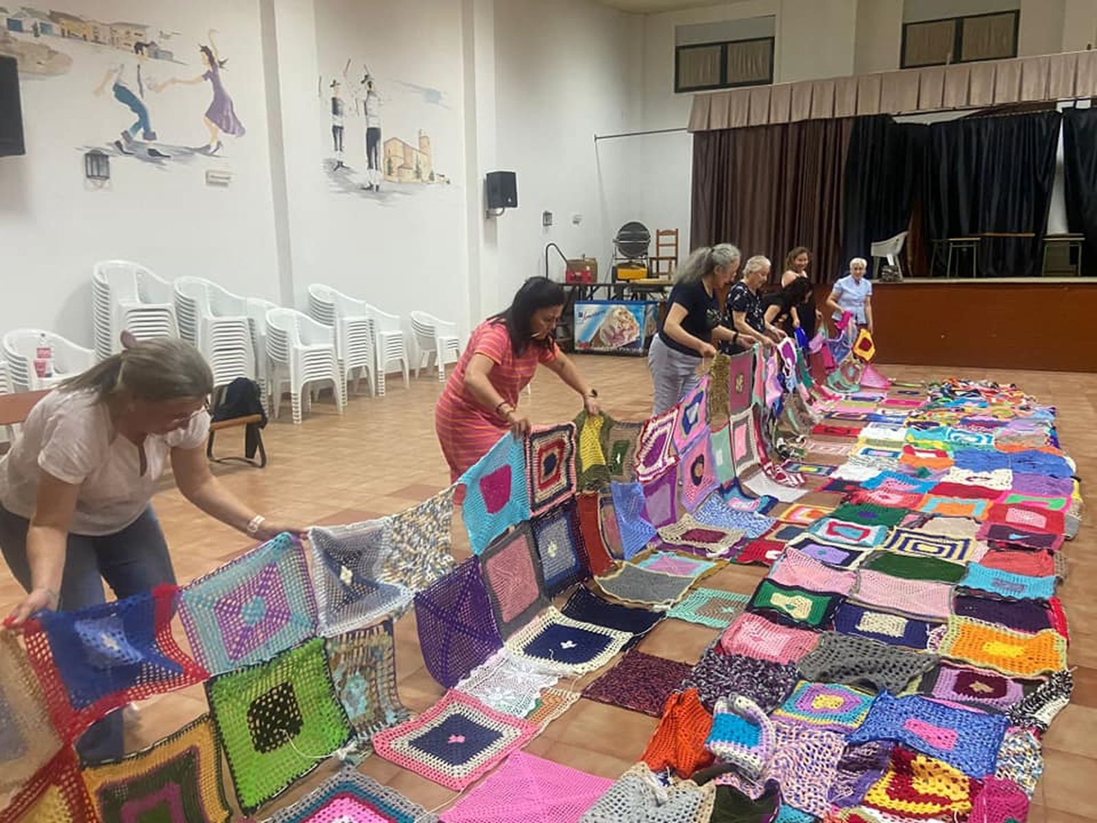 toldo-de-ganchillo-en-la-plaza-de-villoruela-foto-villoruela-se-mueve-5