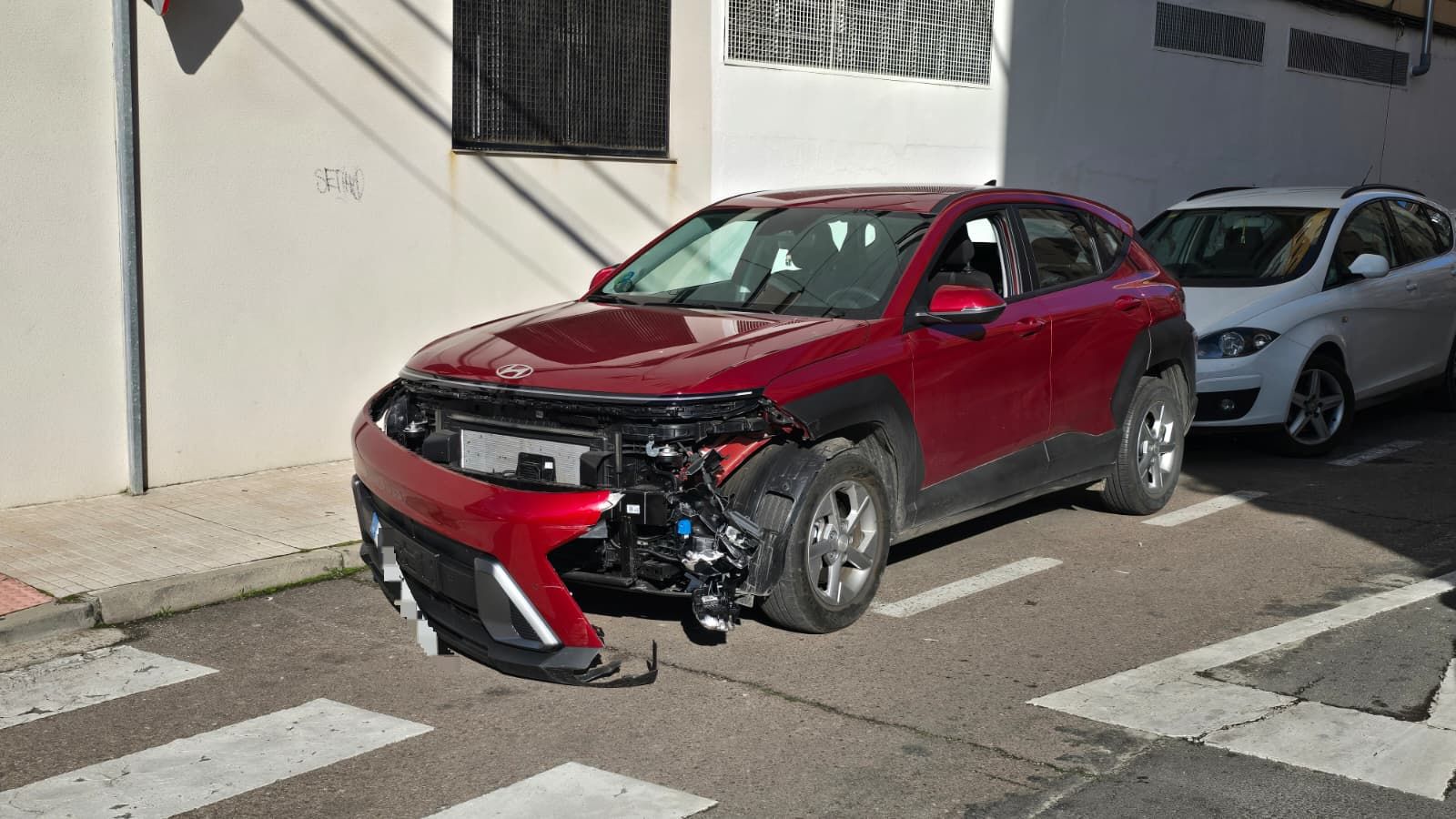 Un varón herido al colisionar su coche contra una farola en Salamanca capital