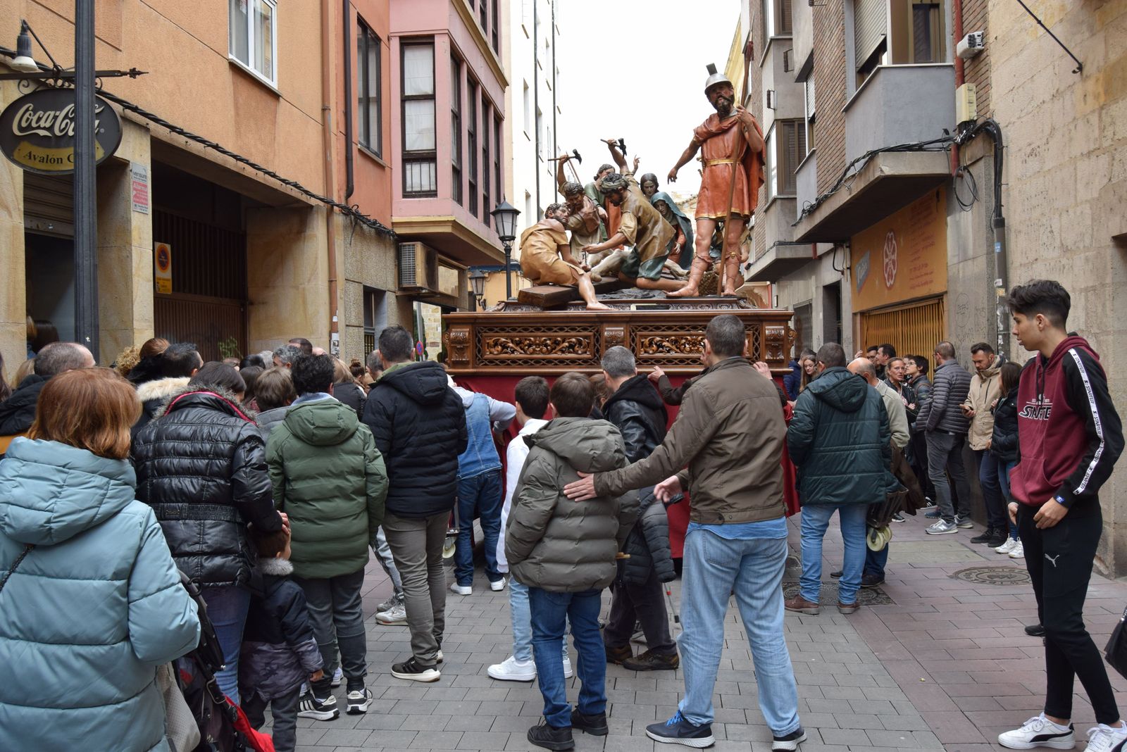 traslado-de-pasos-de-semana-santa-46