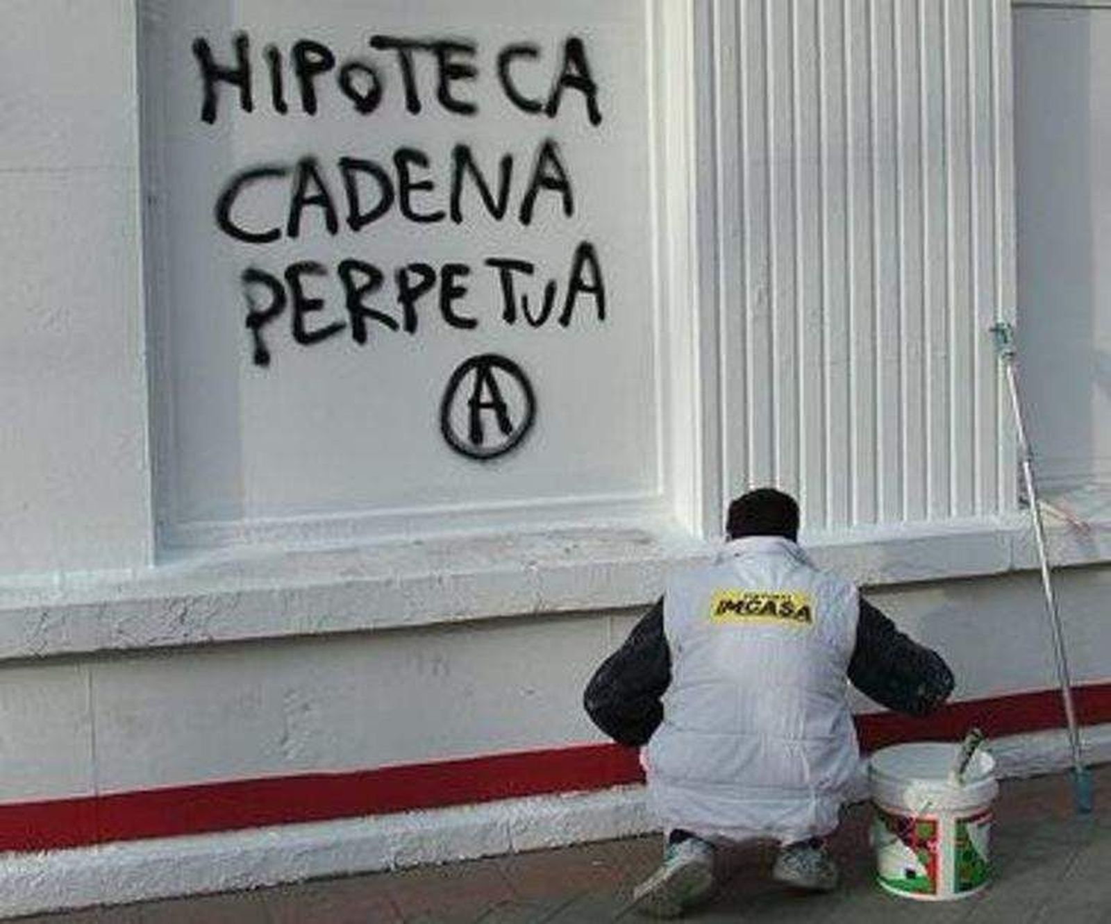 El Euribor cierra otro mes en negativo