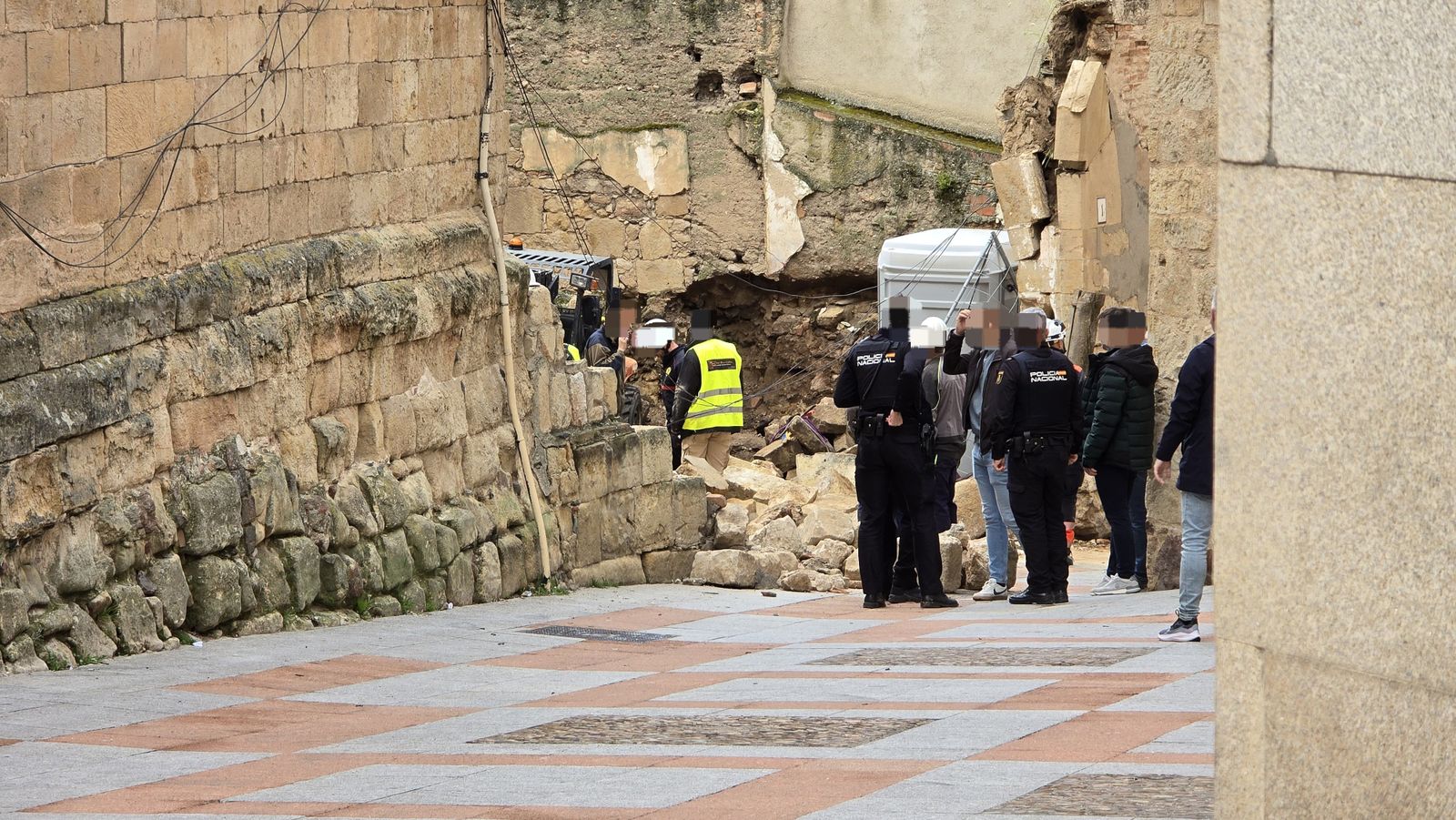 whatsapp-image-2025-05-14-at-09-42-06