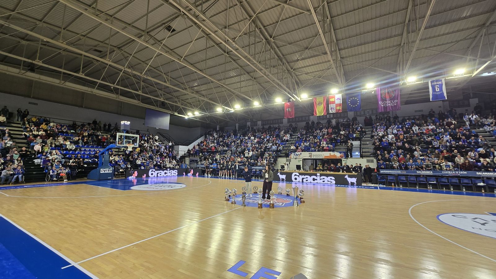 Perfumerías Avenida – Estudiantes