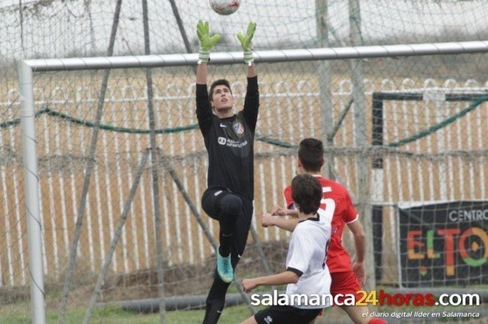 El Santa Marta de Liga Nacional pierde con una equipación distinta a la habitual