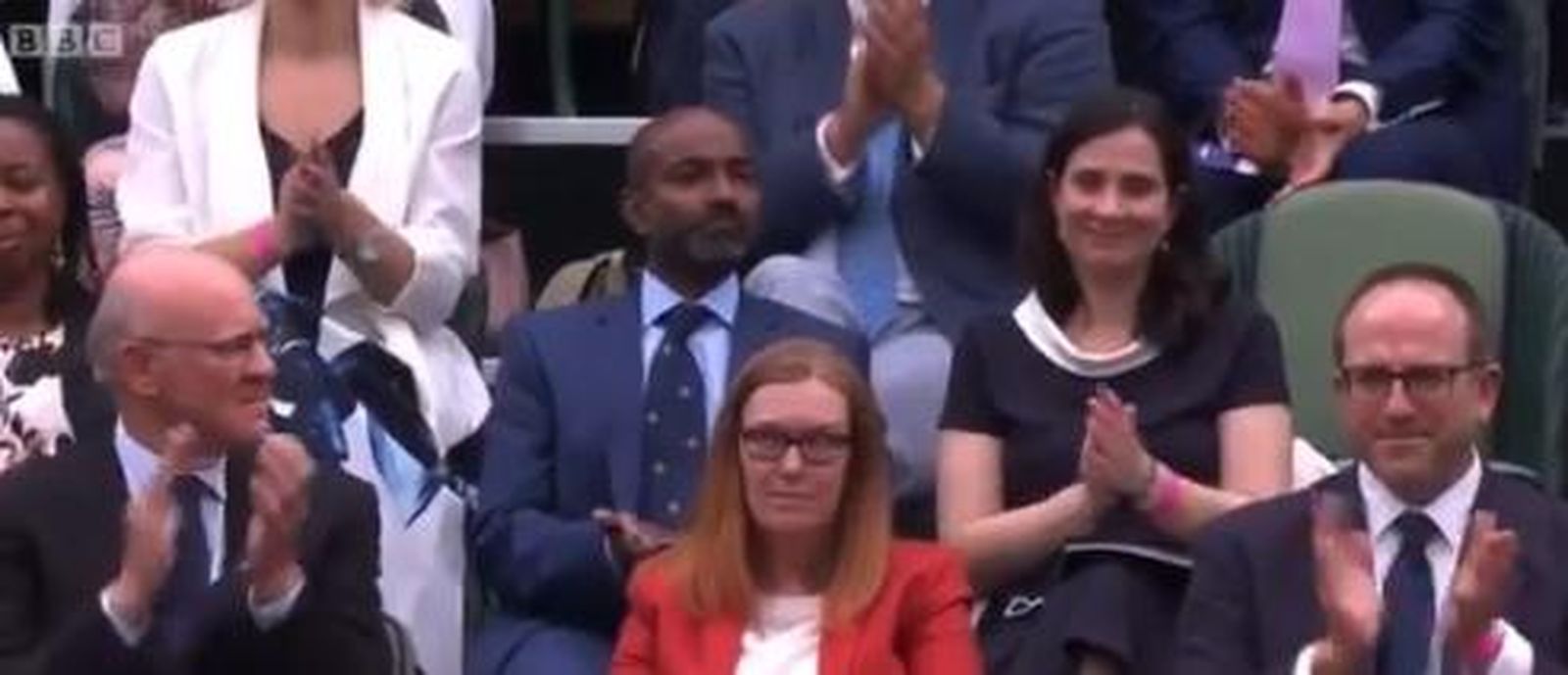 Ovación a Sarah Gilbert