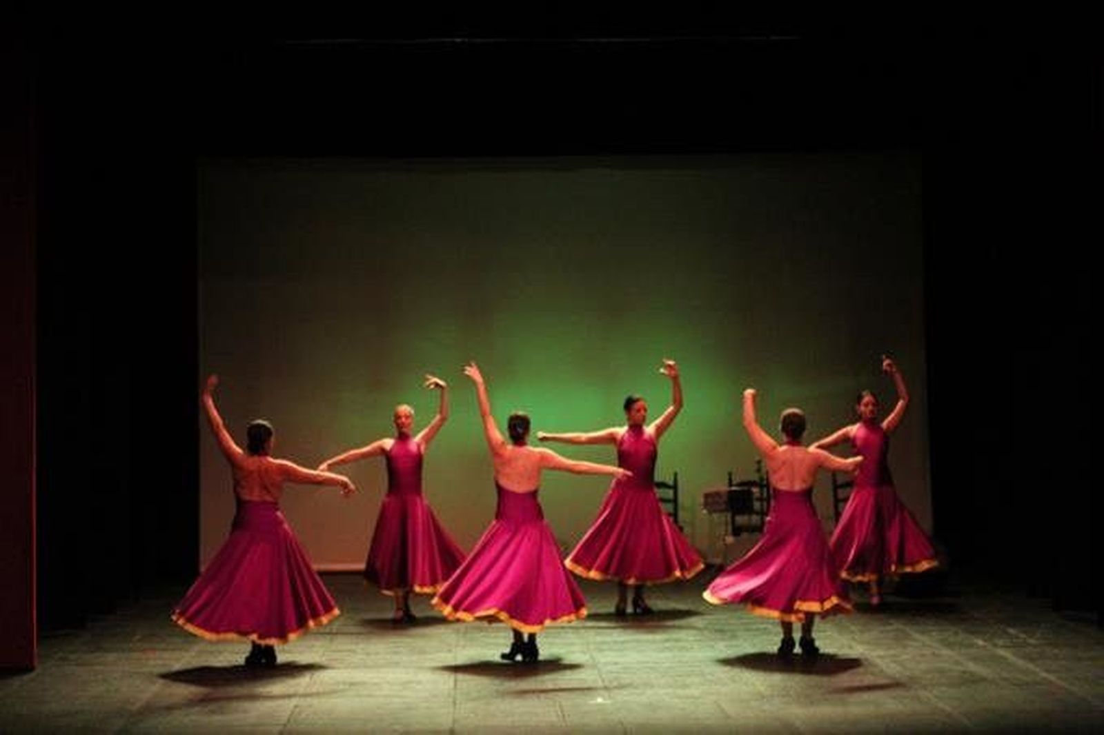 Carmen Ledesma abarrota el Principal con su 'Guiño Español'