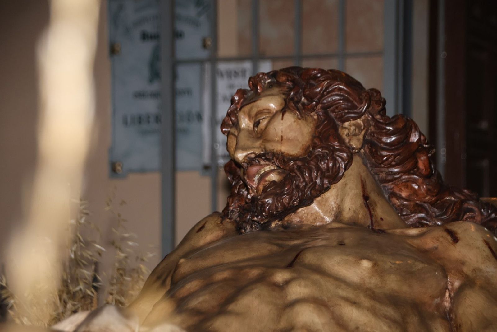 Traslado del Cristo de la Liberación hasta el Colegio del Arzobispo Fonseca, Viernes de Dolores de 2025