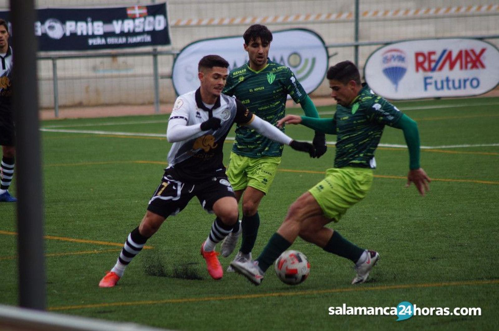 Josué, en el derbi ante el Guijuelo.