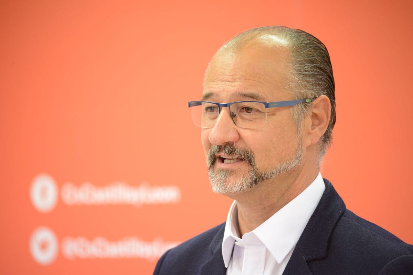 ElsalmantinoLuisFuentesportavosdeCsenlasCortesdeCyl