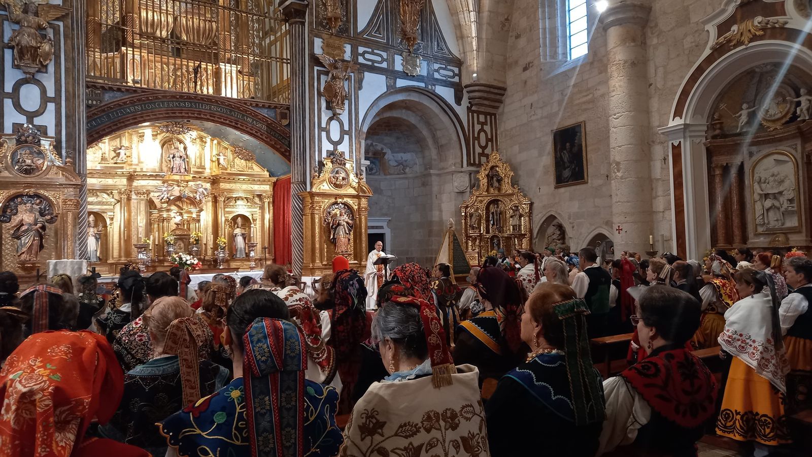 Misa Tradicional Zamorana en la iglesia de San Ildefonso