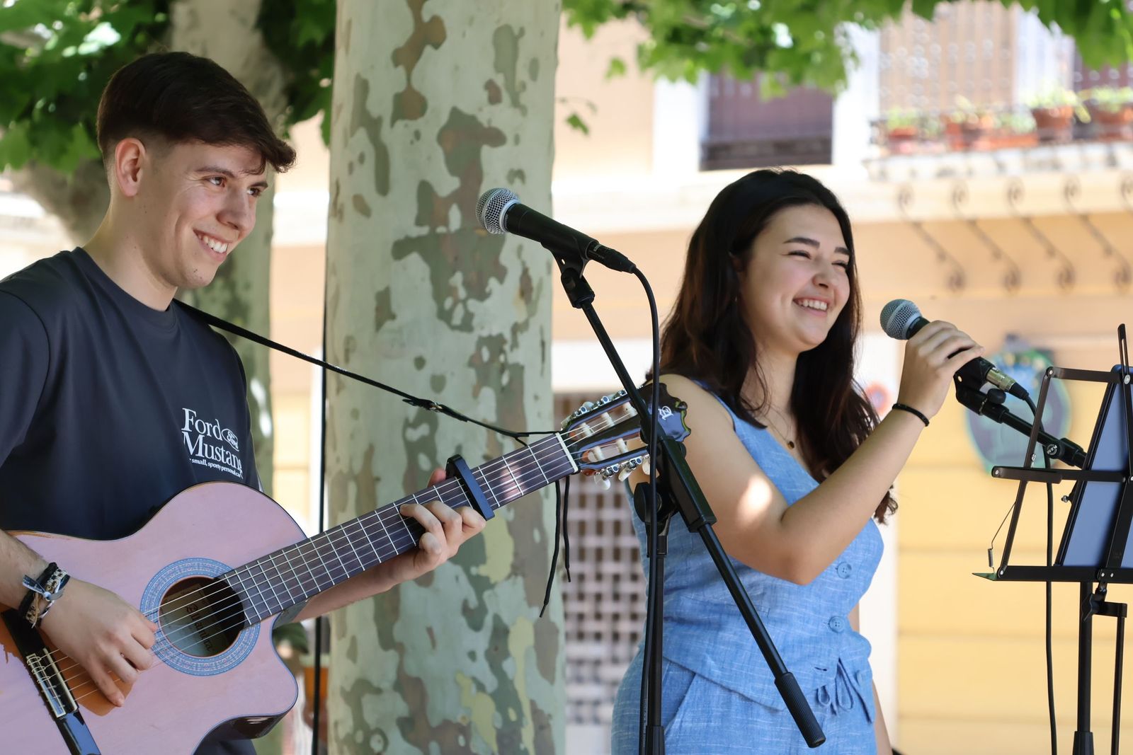 feria-de-vermu-en-plaza-de-viriato-26
