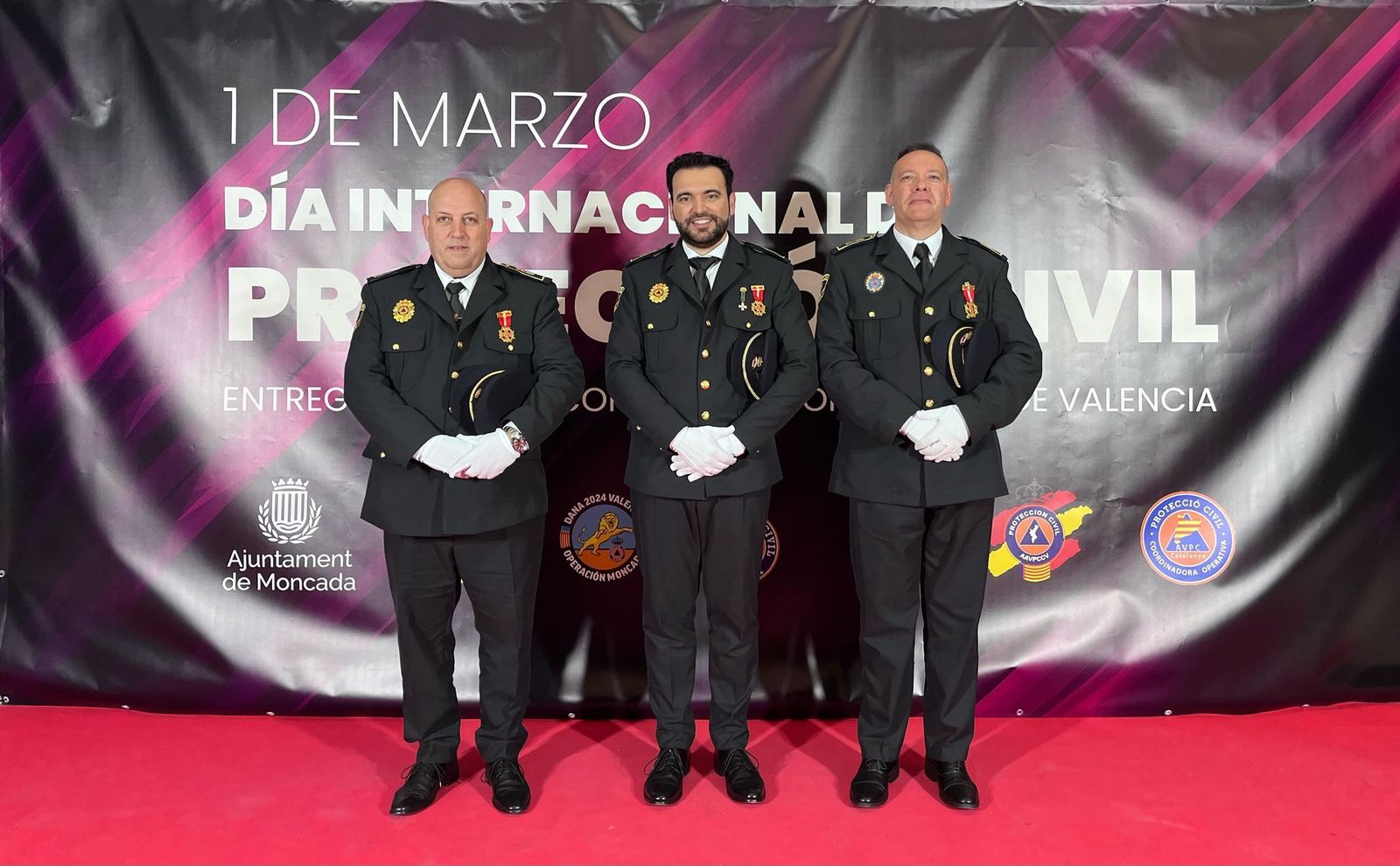 Cruz al Mérito tres miembros de Protección Civil de Zamora.