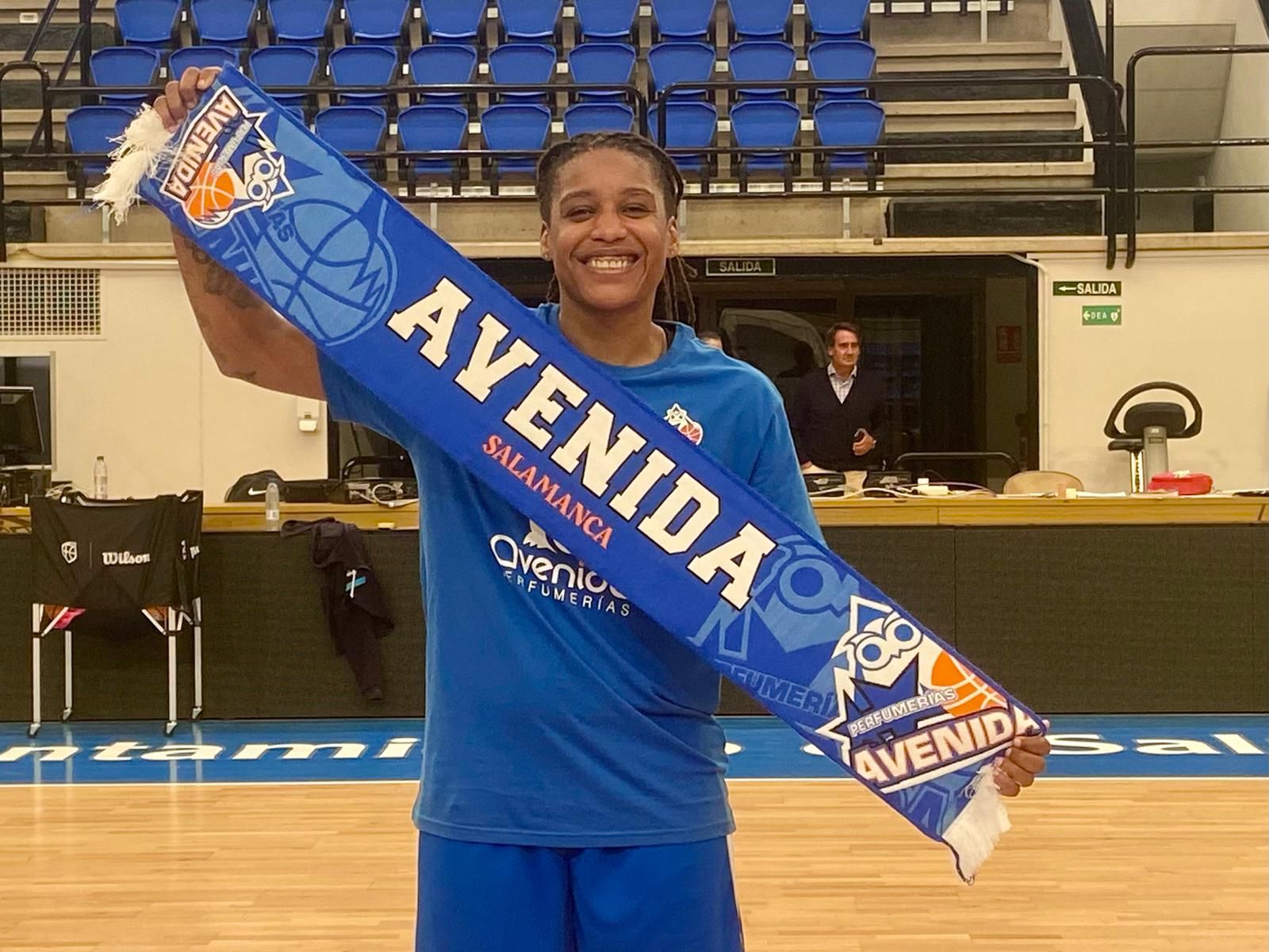 Presentación de Zellous con Perfumerías Avenida