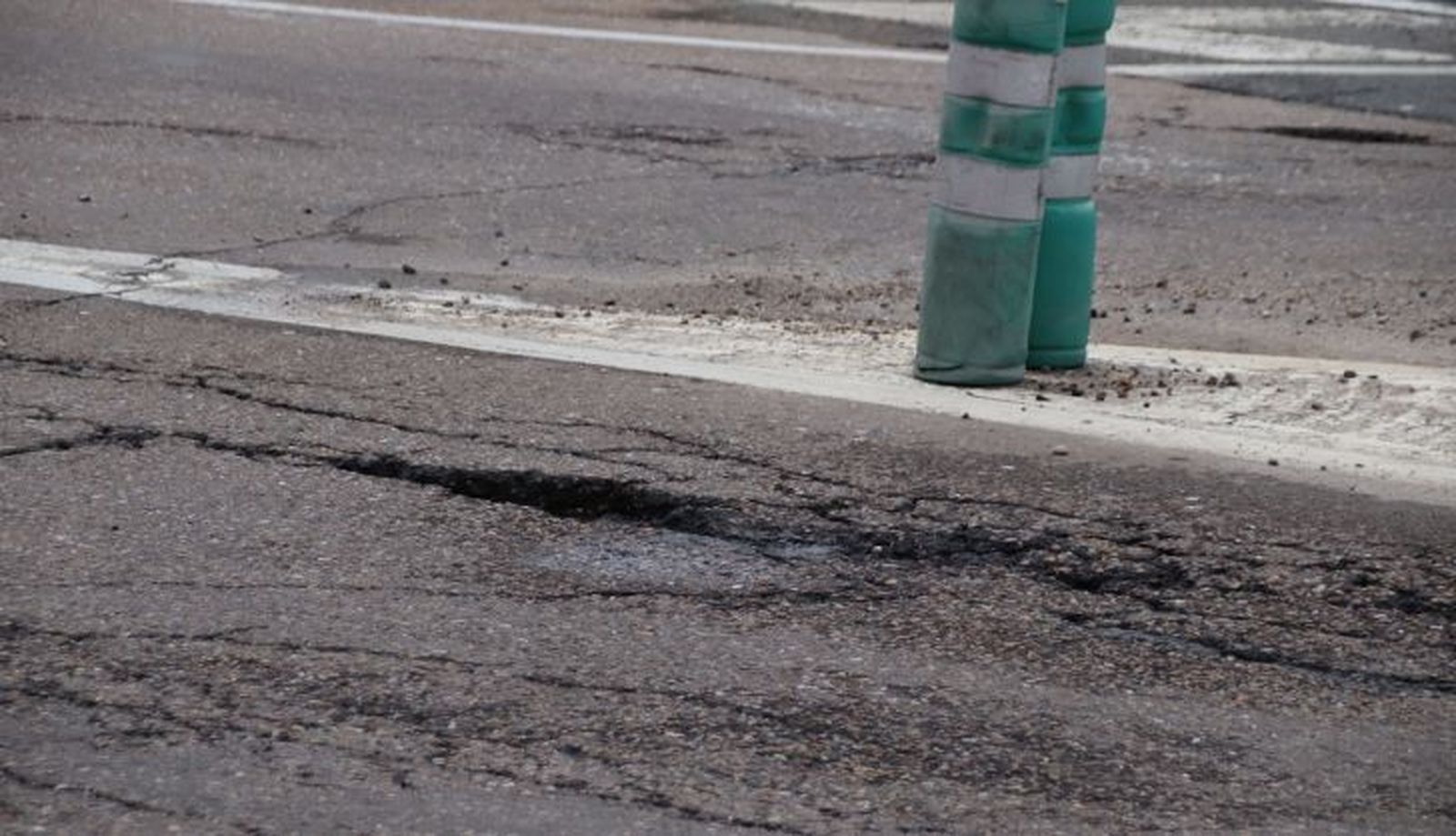 Desperfectos en el polígono de Los Villares