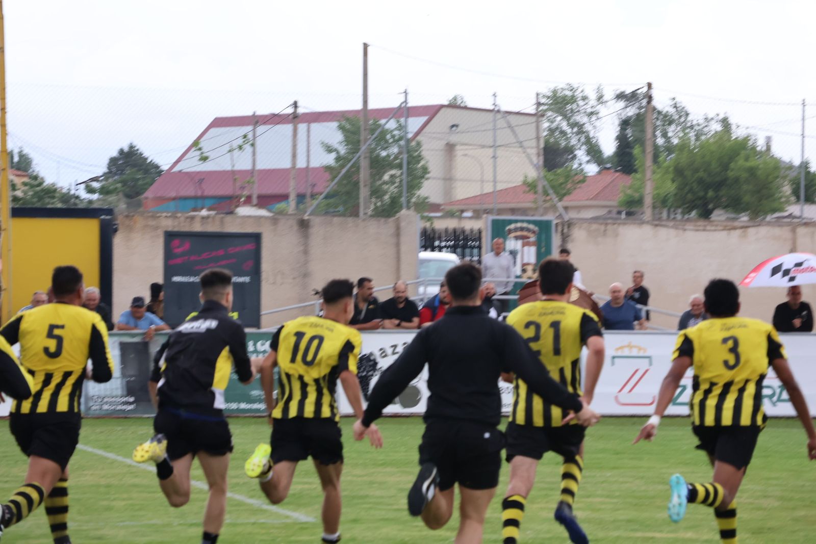 moraleja-cf-asciende-a-regional-de-aficionados-12