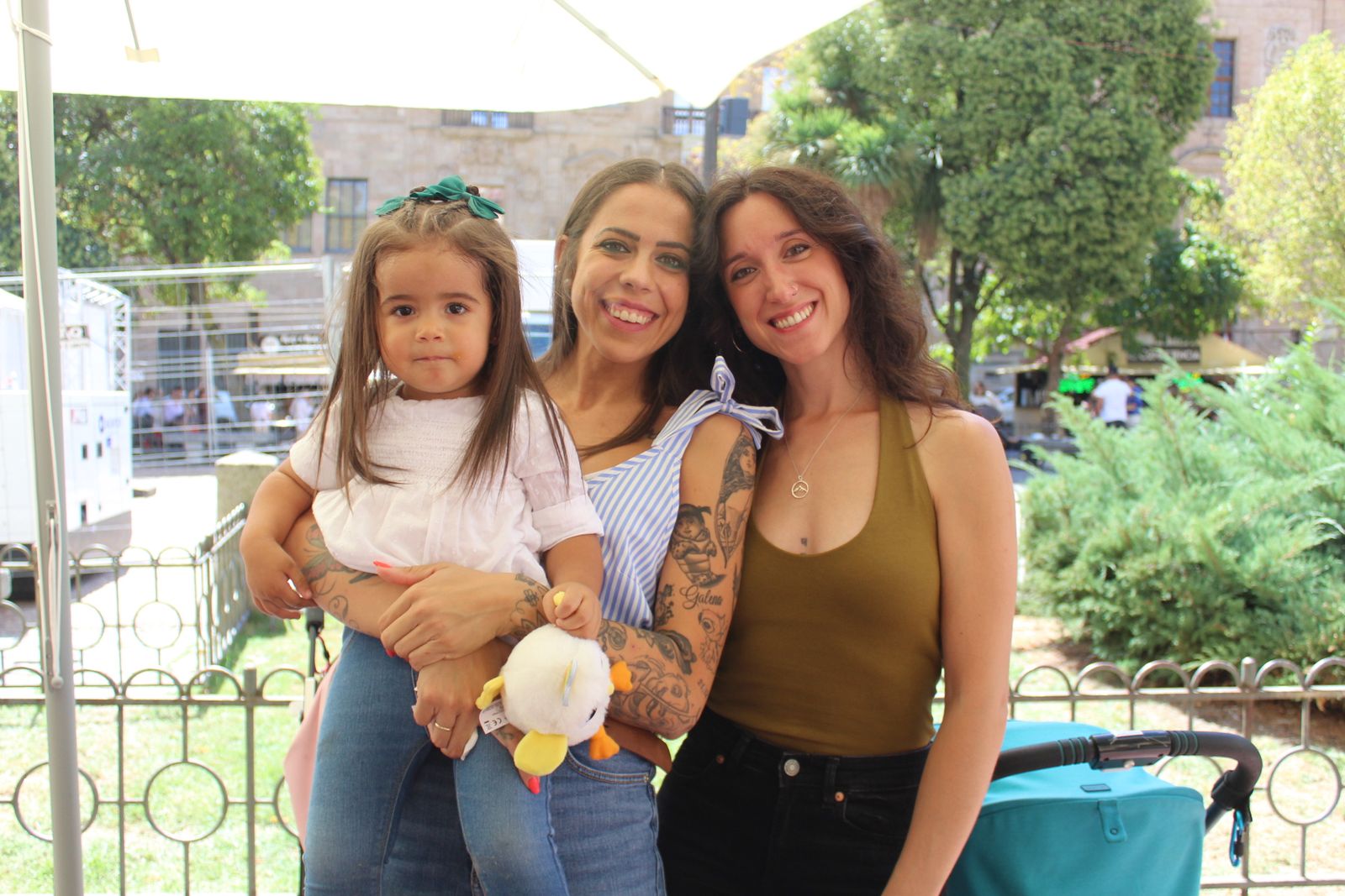 Ambiente en la Feria de Día en el mediodía de este