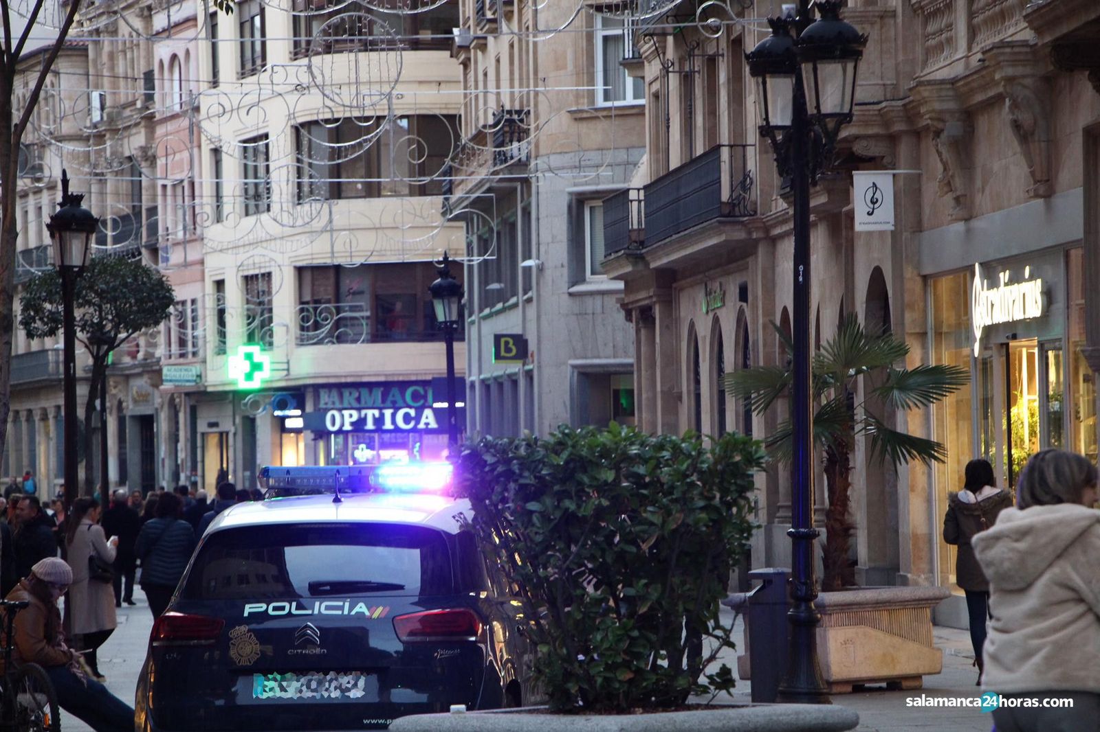 Policía Nacional en Calle Toro (12)