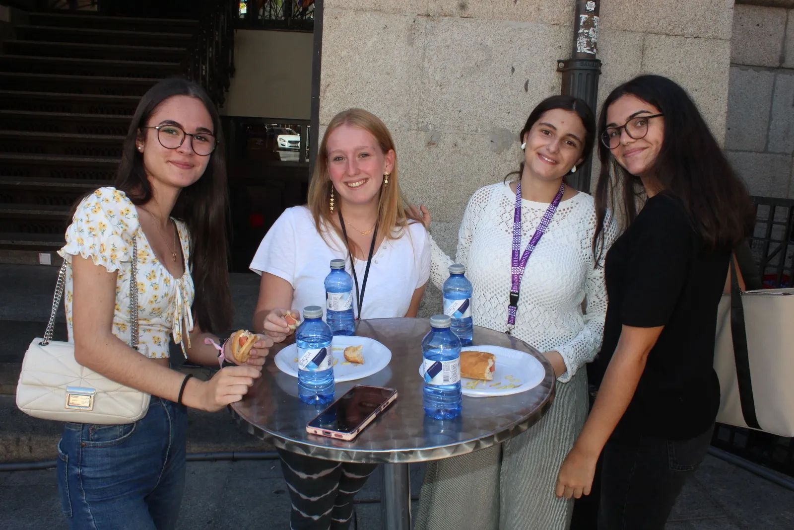 Ambiente en la Feria de Día en el mediodía de este sábado
