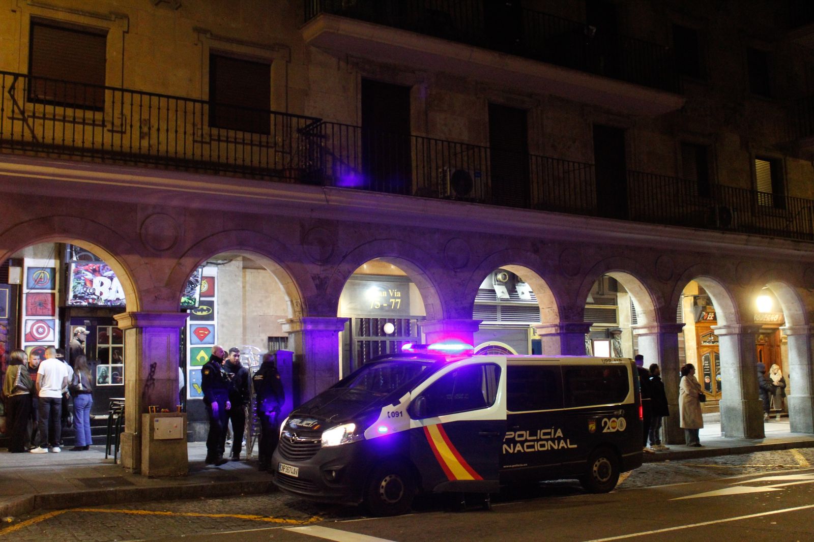 Policía Nacional en Gran Vía en la madrugada de este viernes