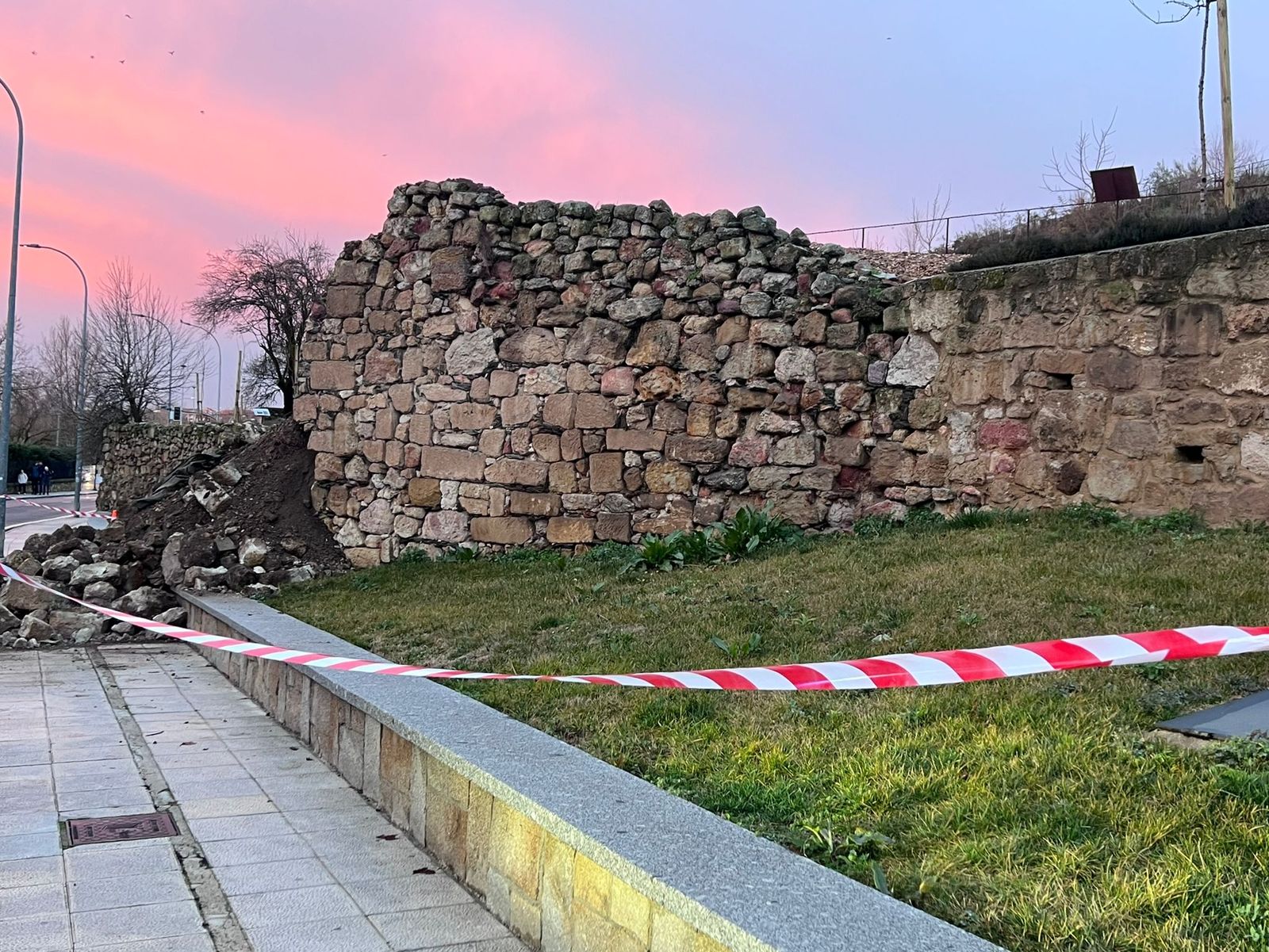 Caída de parte de la muralla en la Vaguada de la Palma