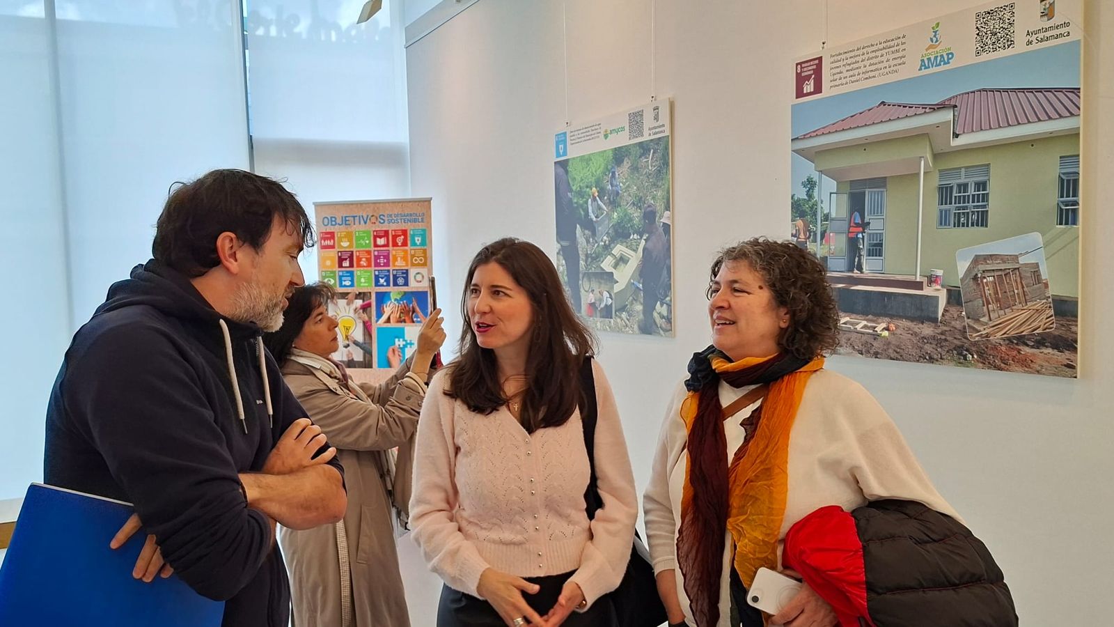 El Centro Municipal Integrado Julián Sánchez ‘El Charro’ expone hasta el 24 de mayo una muestra de los trabajos desarrollados por las ONG en 2025