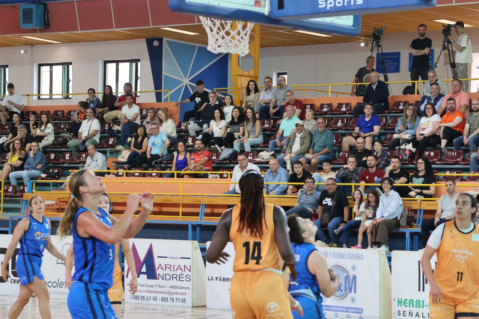 GALERÍA | El encuentro entre el CD Zamarat y el Melilla Ciudad del Deporte, en imágenes