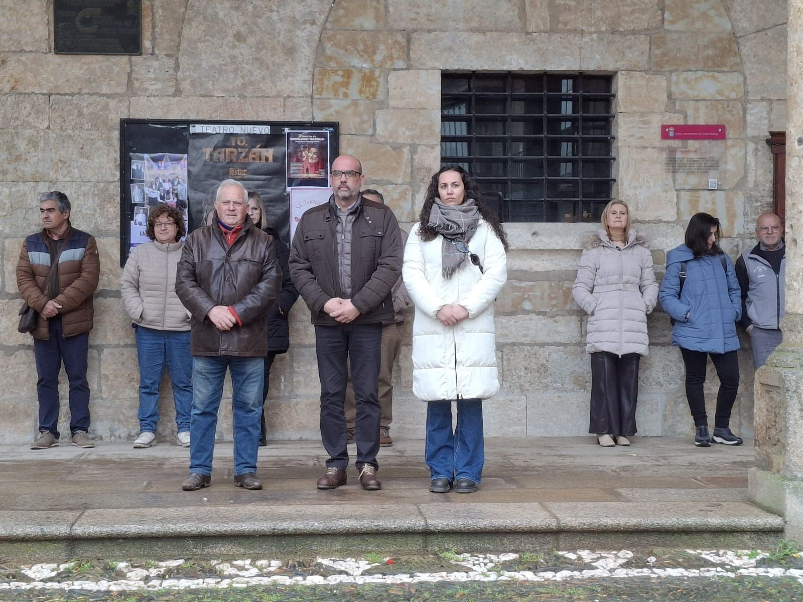 minuto-de-silencio-en-memoria-de-las-victimas-del-terrorismo-1