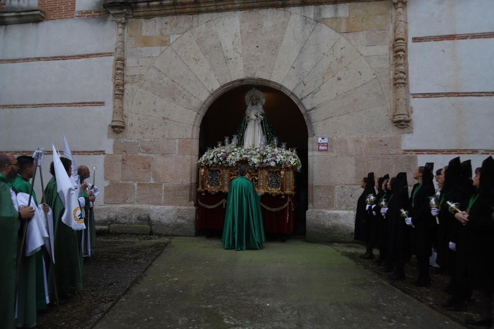 GALERÍA | Revive en imágenes la procesión de la Virgen de la Esperanza