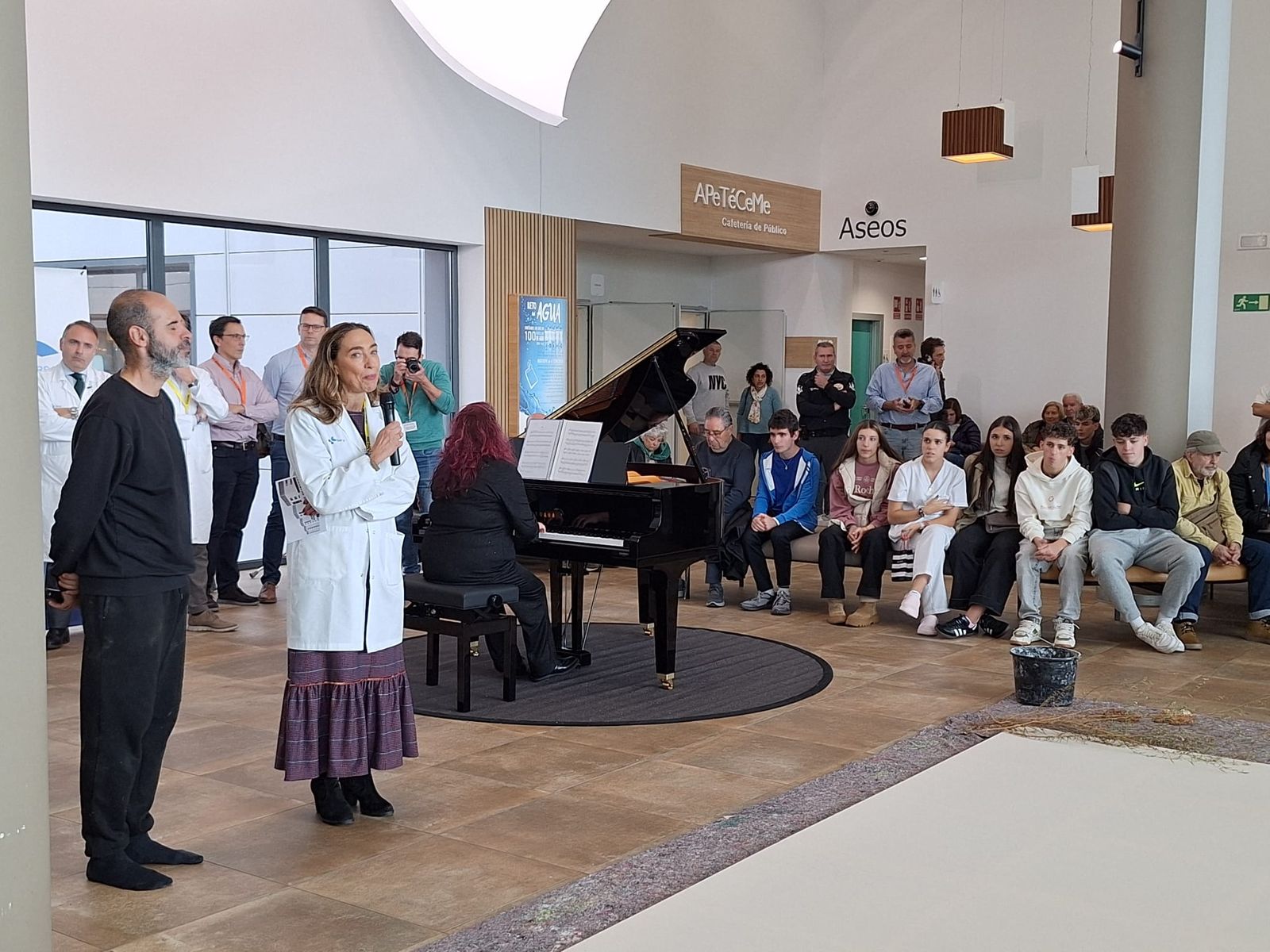 50º Aniversario del Hospital Clínico  Universitario con una intervención artística “Latidos  de barro” (28).jpeg