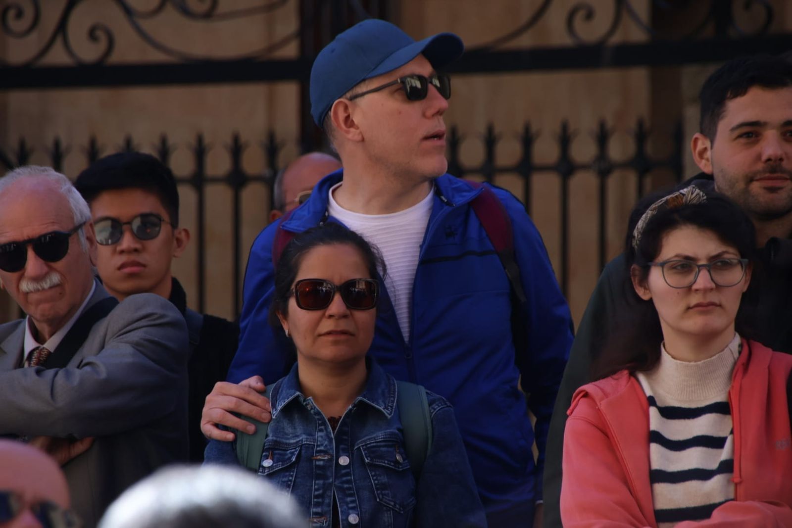 ambiente-en-la-procesion-de-la-hermandad-de-nuestro-padre-jesus-del-perdon-31