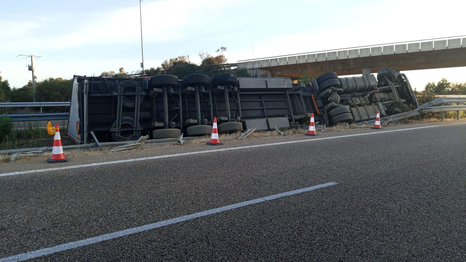 Accidente de un camión en la A 52. Archivo