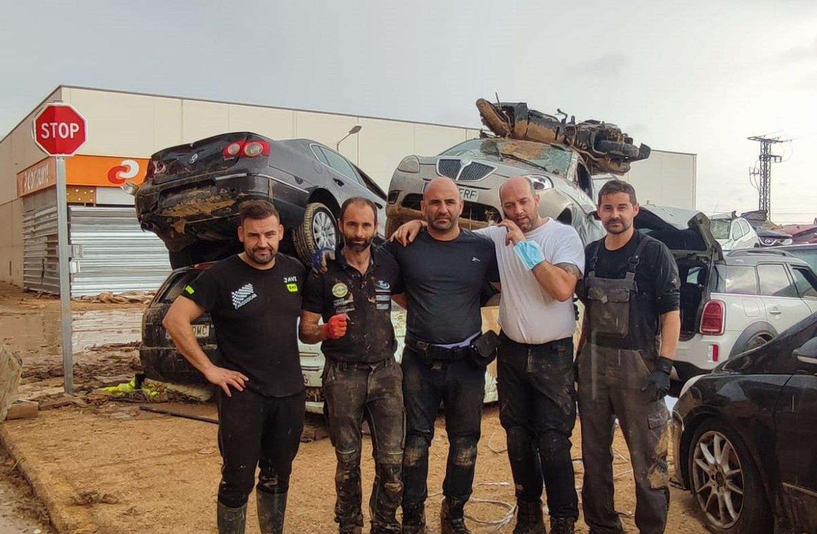 Los mecánicos zamoranos que llevaron la esperanza a Valencia regresan con el corazón partido: "Lo dejamos todo por ayudar"