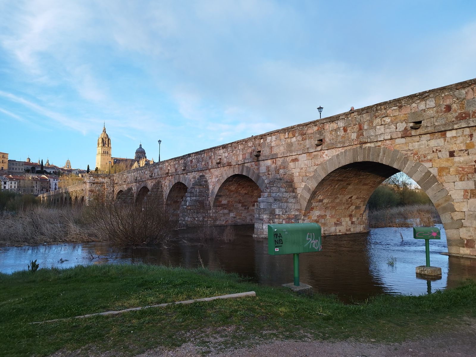 Crecida del caudal del río Tormes a su paso por Salamanca